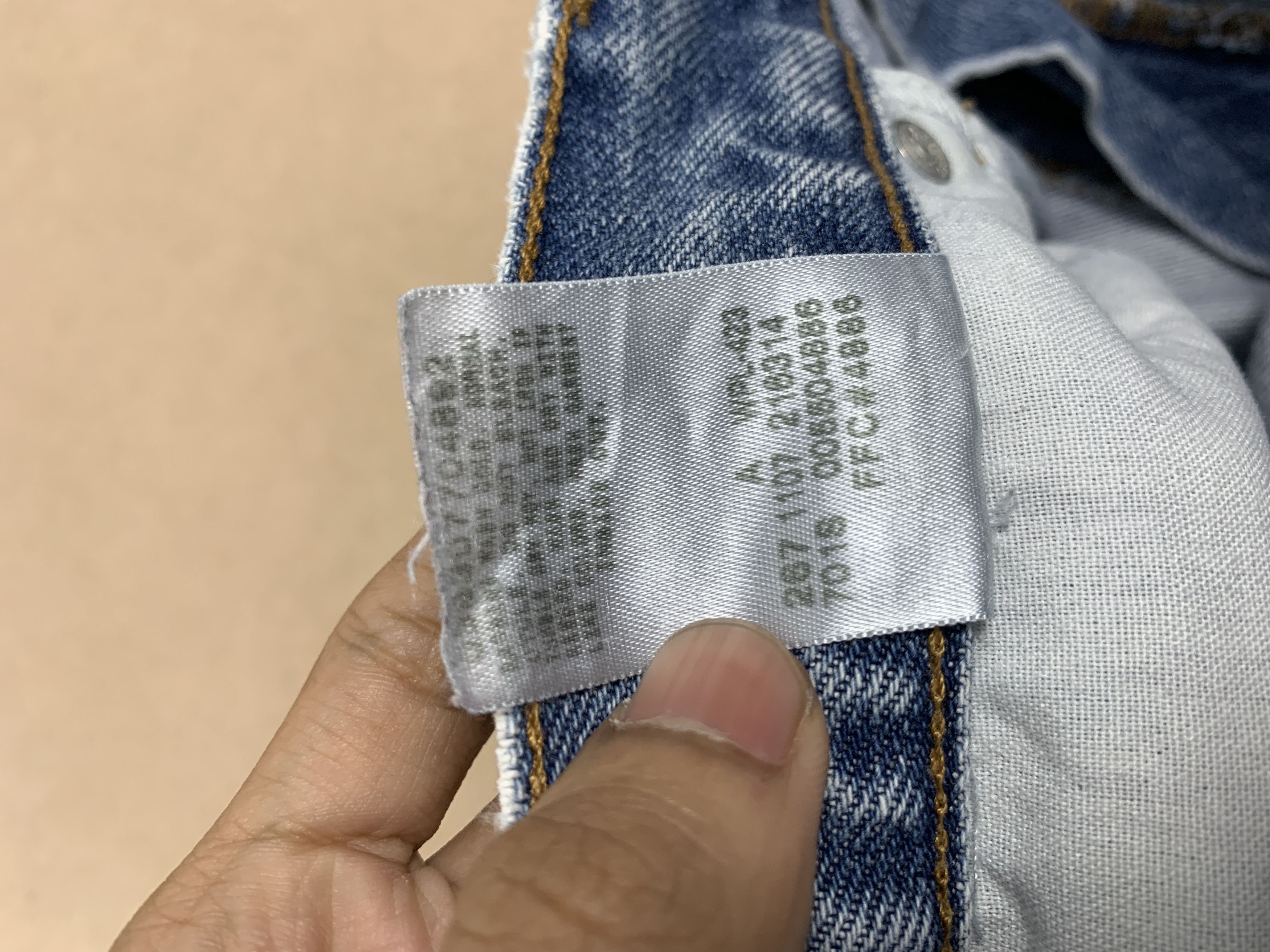 Levi's Vintage Levis 550 Straight Cut Mid Wash Jeans Size US 34 / EU 50 - 13 Thumbnail