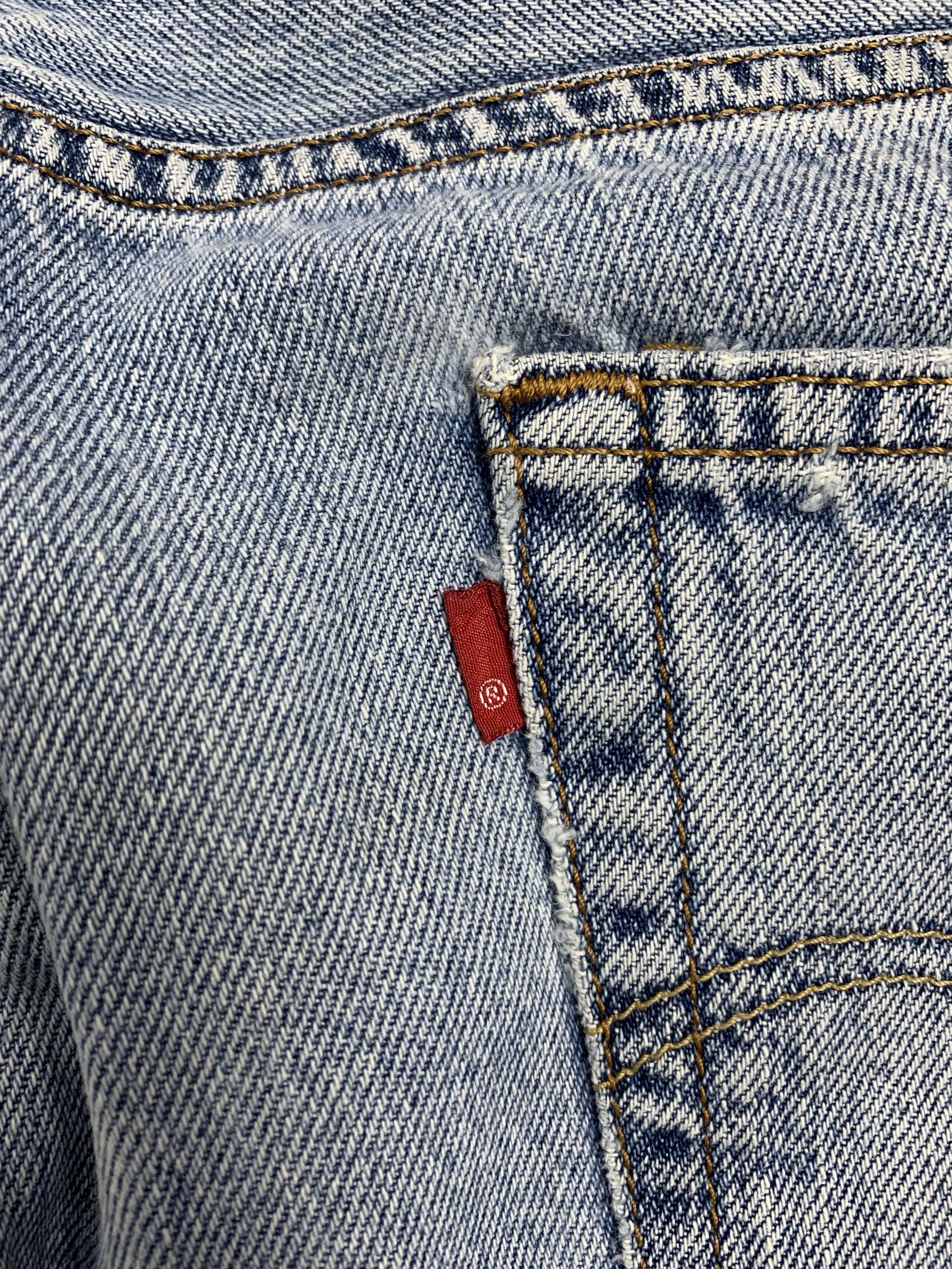Levi's Vintage Levis 550 Straight Cut Mid Wash Jeans Size US 34 / EU 50 - 10 Thumbnail
