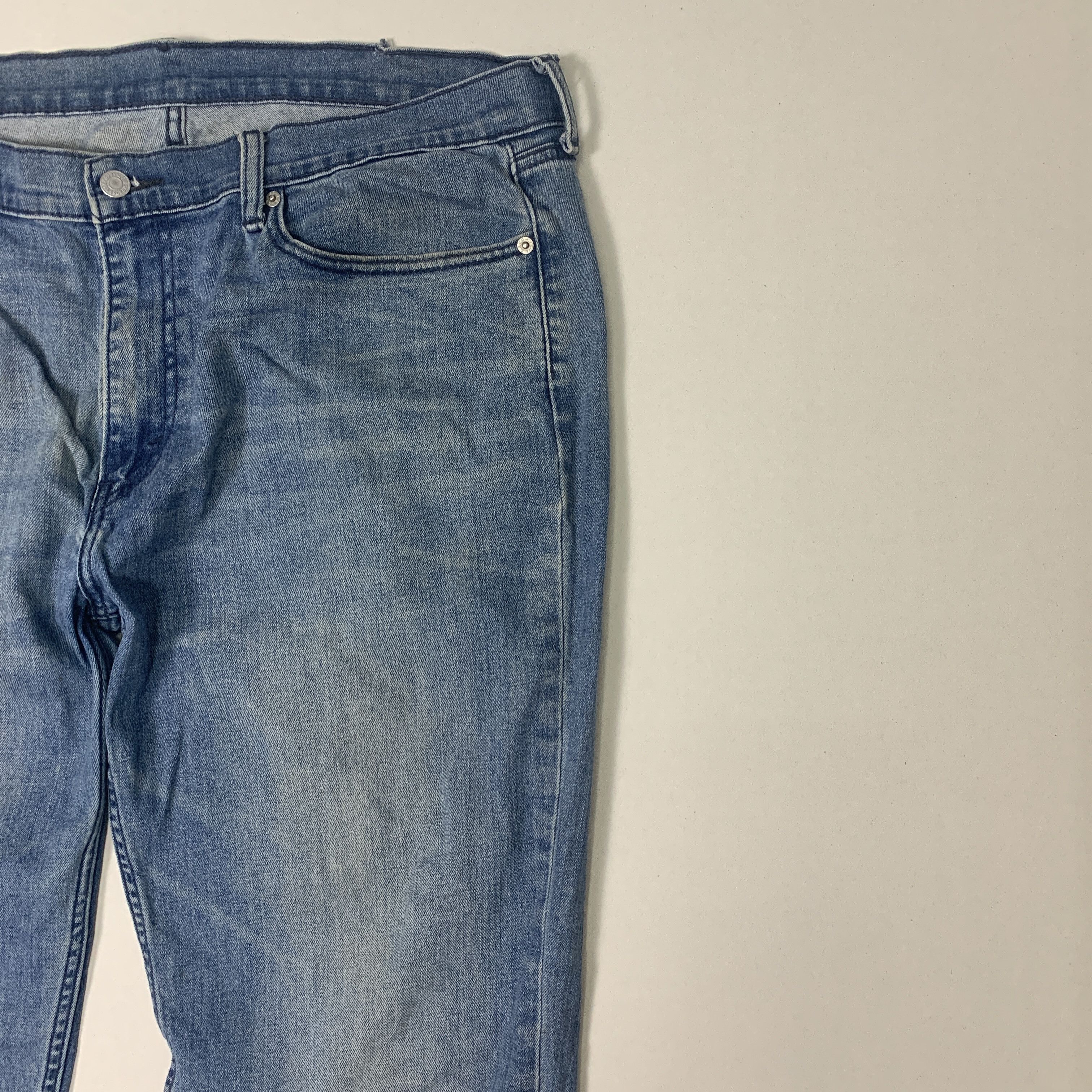 Levi's × Vintage Vintage LEVI'S 514 Faded Mid Wash Straight Cut Jeans Size US 38 / EU 54 - 4 Thumbnail