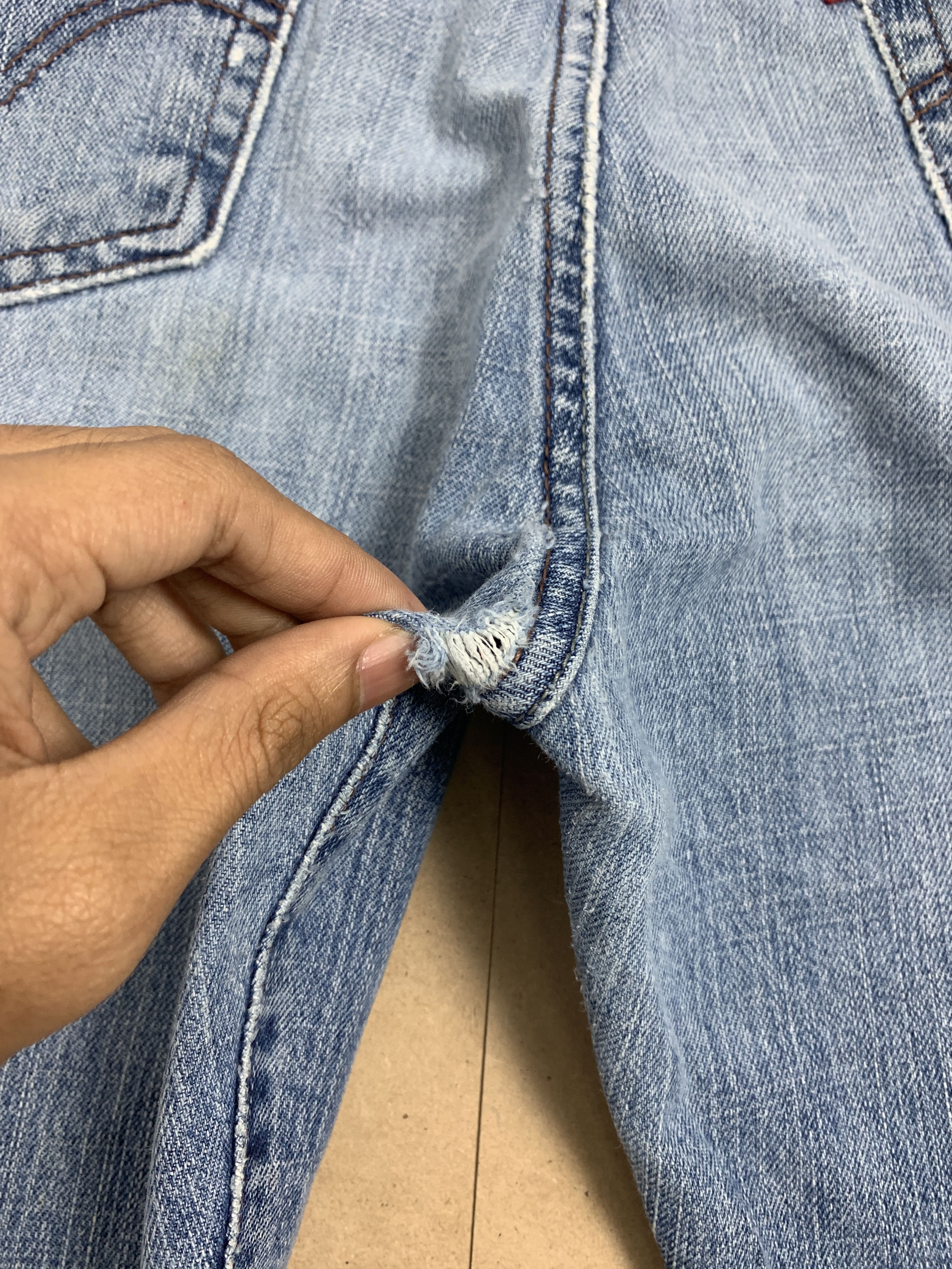 Levi's Vintage Levis 515 Boot Cut Distressed Faded Jeans P0175 Size US 34 / EU 50 - 16 Thumbnail