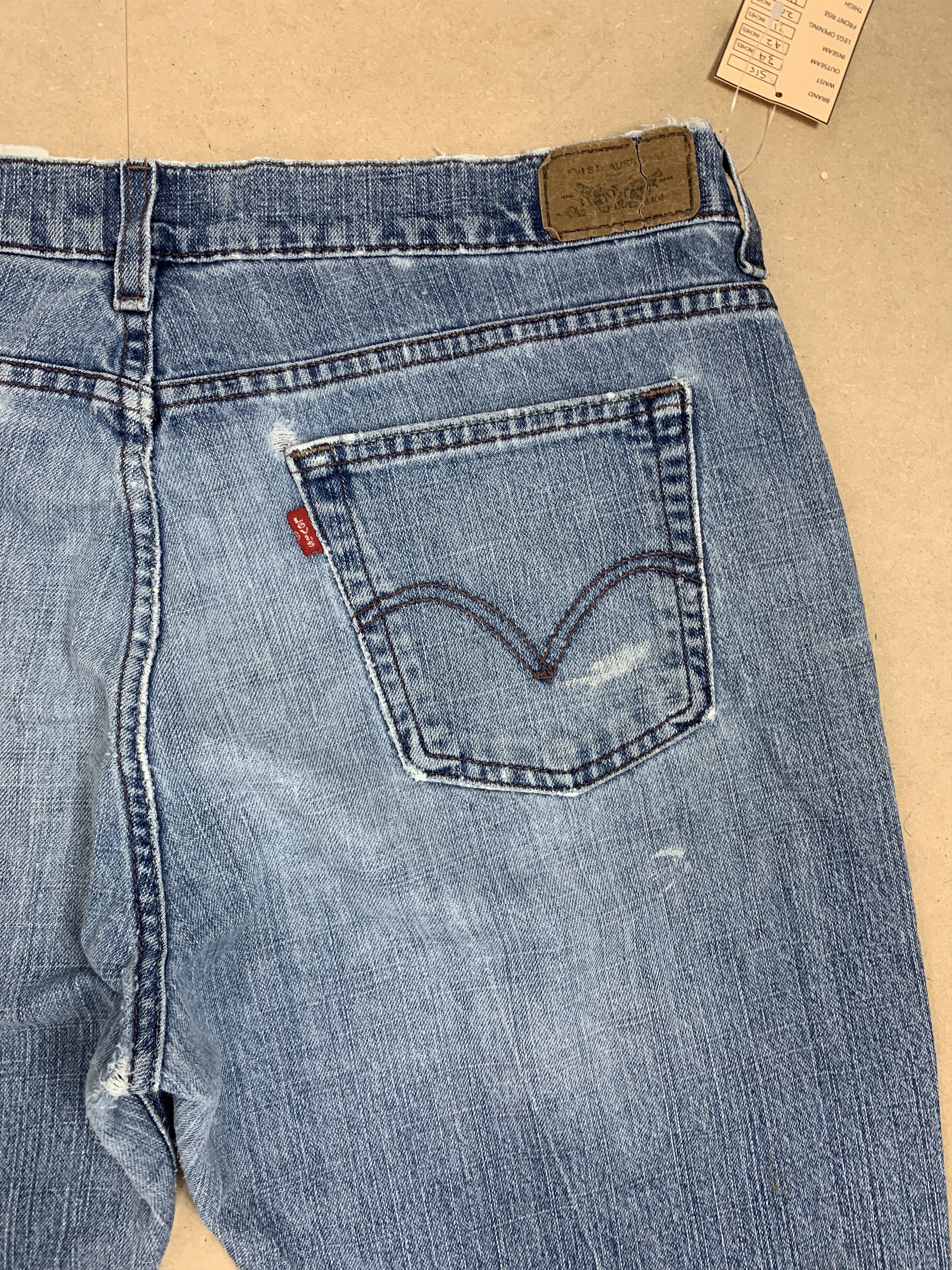 Levi's Vintage Levis 515 Boot Cut Distressed Faded Jeans P0175 Size US 34 / EU 50 - 14 Thumbnail
