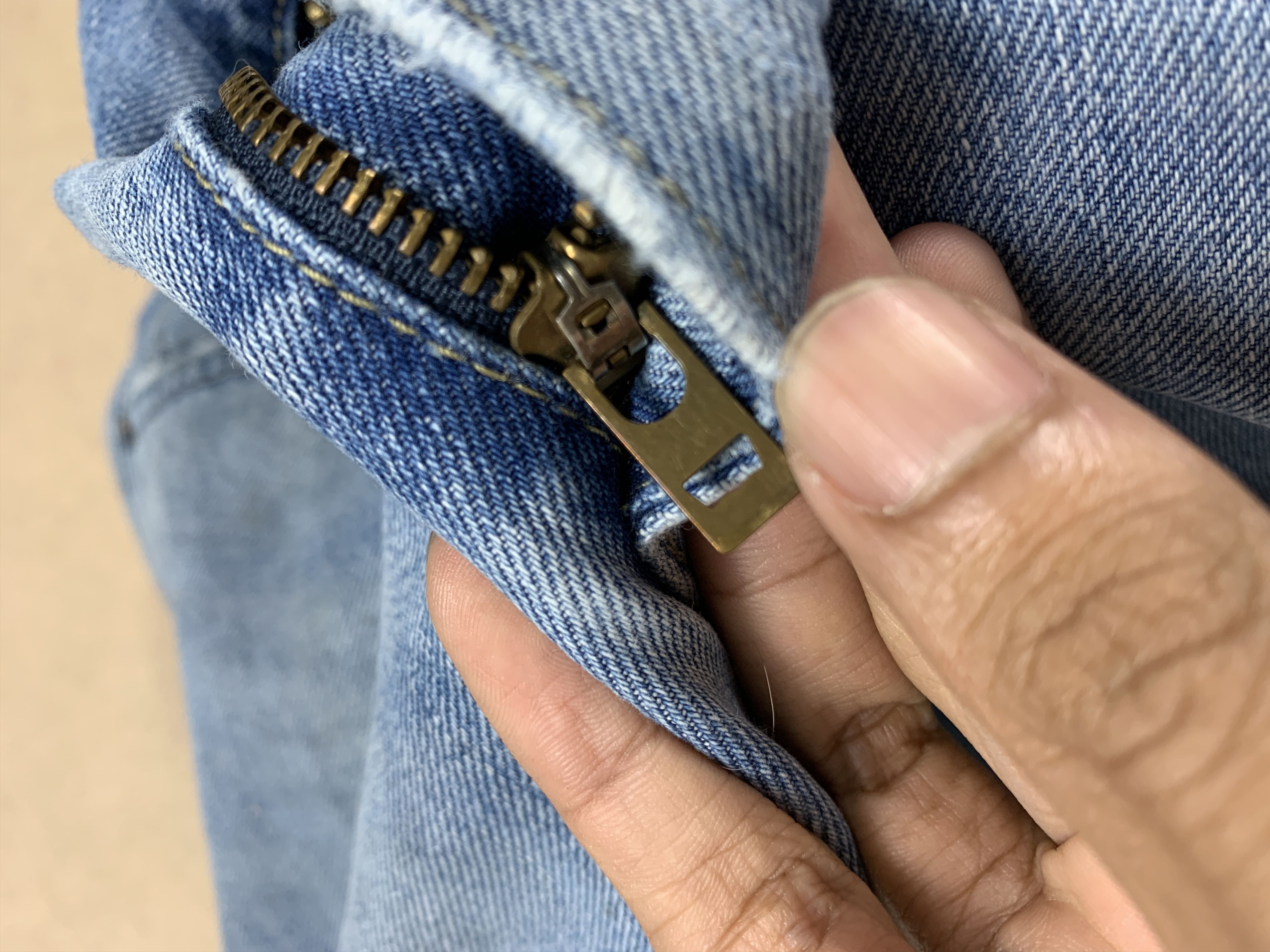 Levi's × Vintage Vintage Levis 505 Distress Straight Cut Mid Wash Jeans Size US 32 / EU 48 - 18 Thumbnail