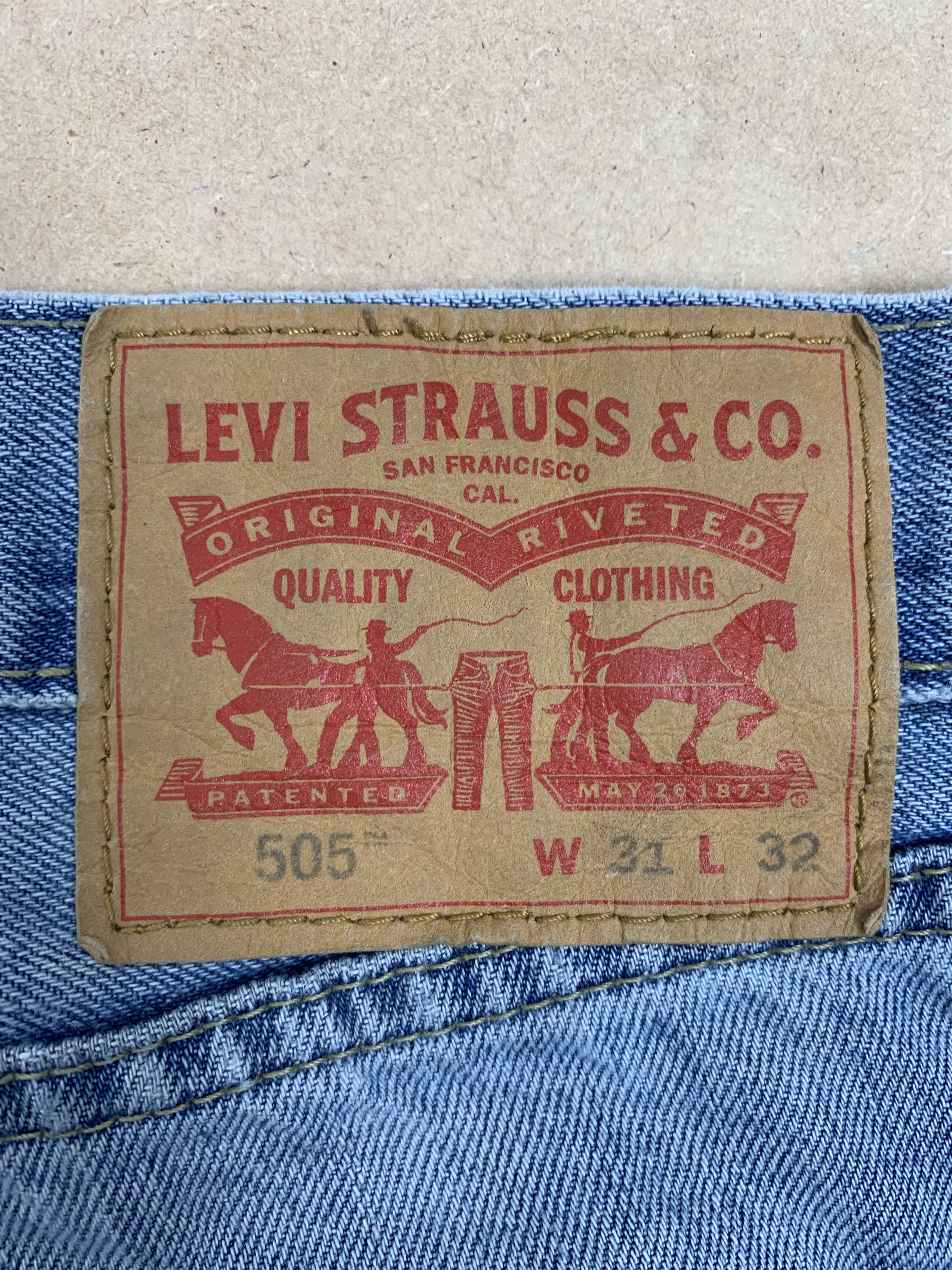 Levi's × Vintage Vintage Levis 505 Distress Straight Cut Mid Wash Jeans Size US 32 / EU 48 - 7 Thumbnail