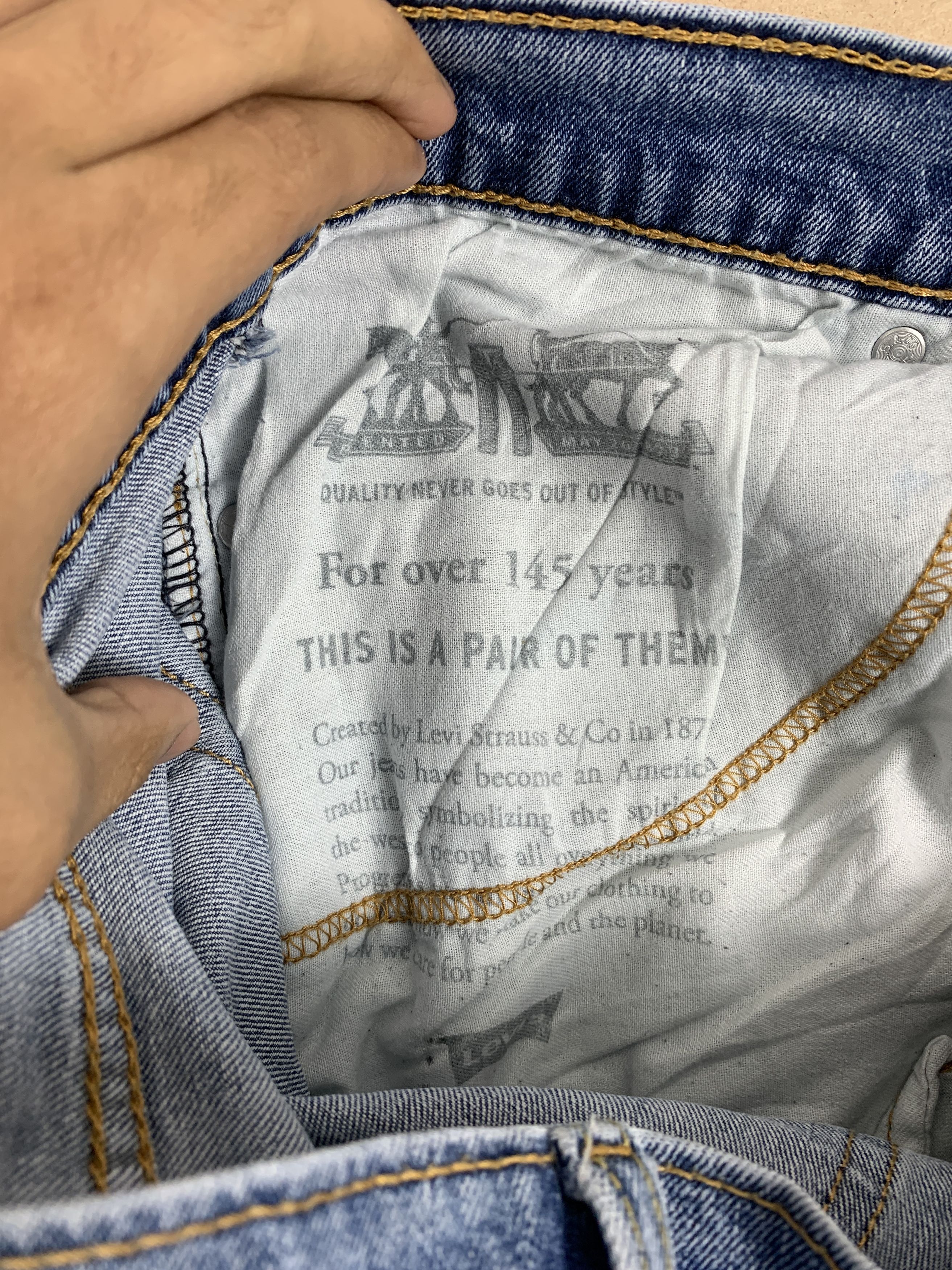 Levi's × Vintage Vintage Levis 541 Distressed Faded Mid Wash Jeans Size US 37 - 14 Thumbnail