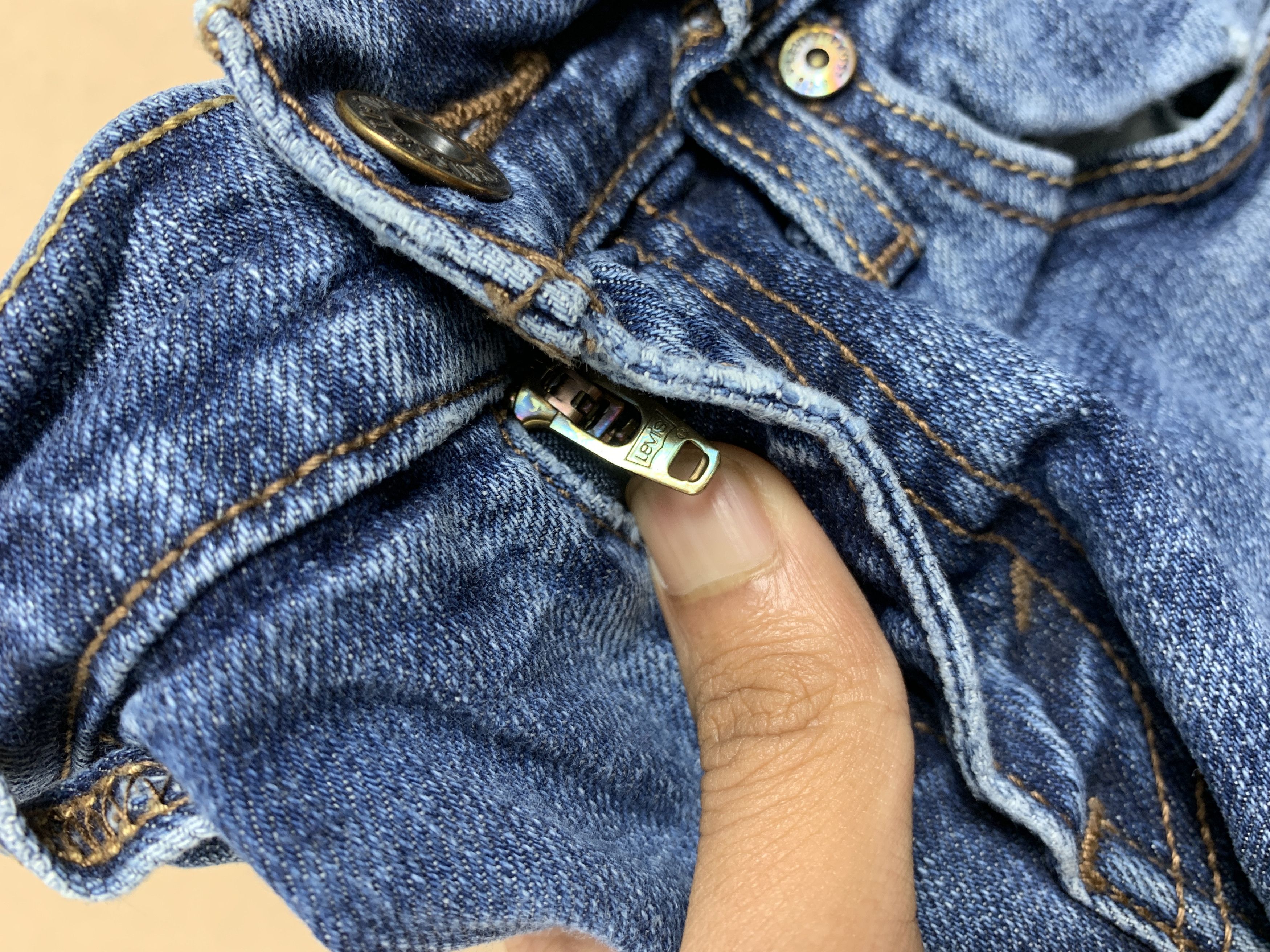 Levi's Vintage Levi's 529 Curvy Boot Cut Medium Wash Jeans Size 24" / US 00 / IT 34 - 14 Thumbnail