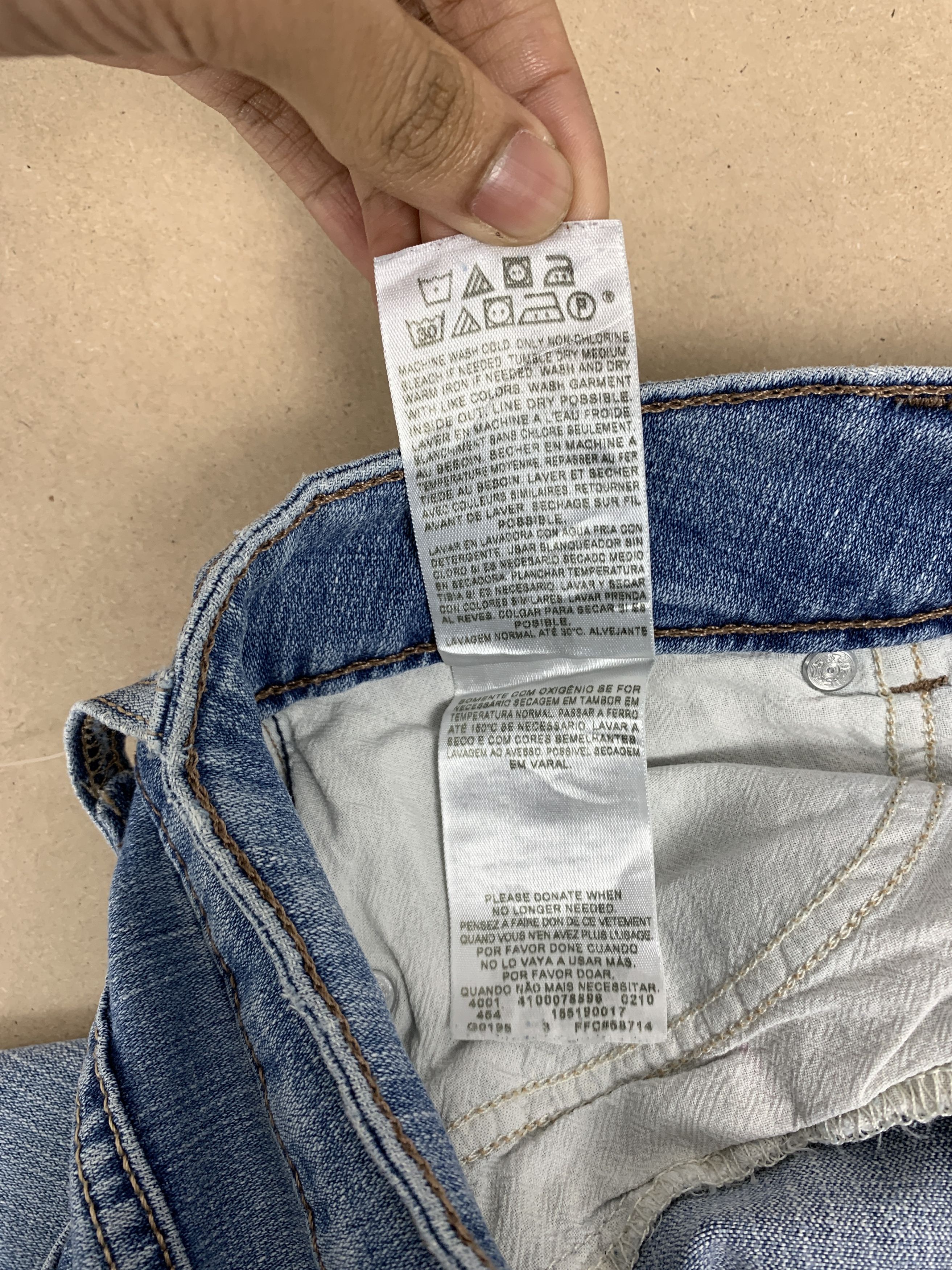 Levi's Vintage Levis 526 Boot Cut Faded Mid Blue Jeans Size US 32 / EU 48 - 13 Thumbnail