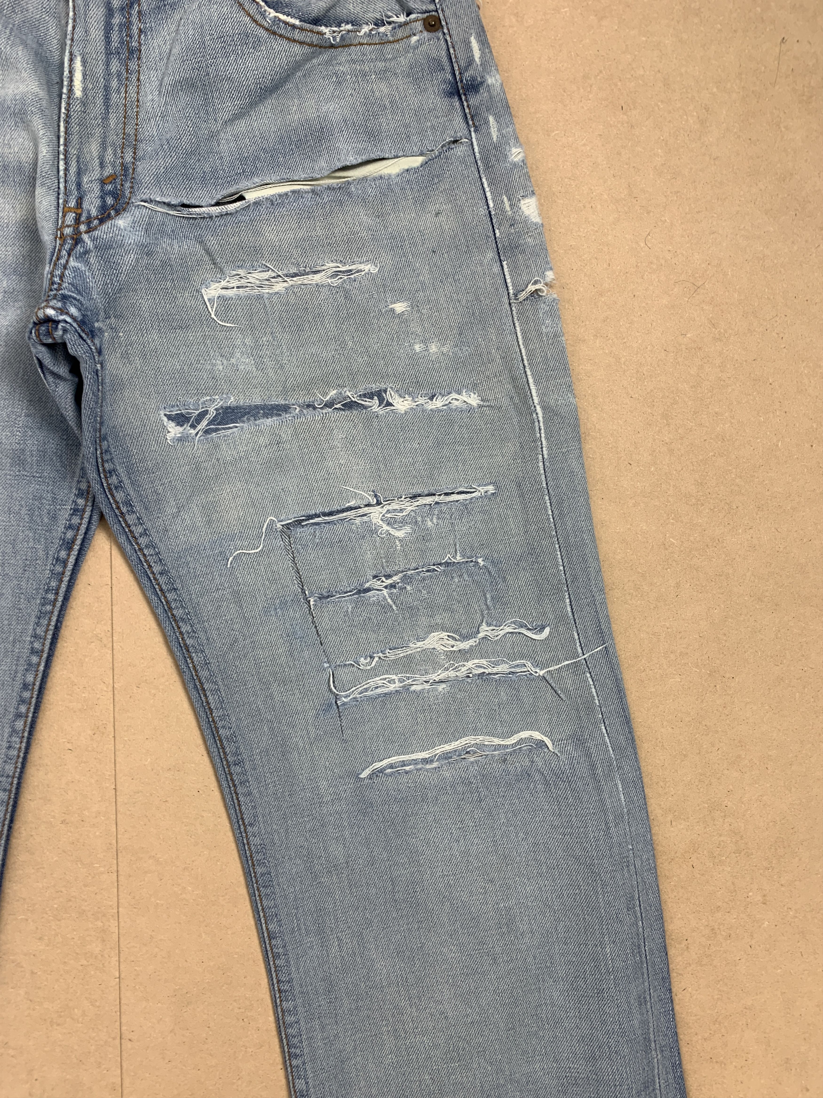 Levi's Vintage Y2K Levi's 503 Leather Patch Distressed Jeans P0123 Size US 26 / EU 42 - 6 Thumbnail