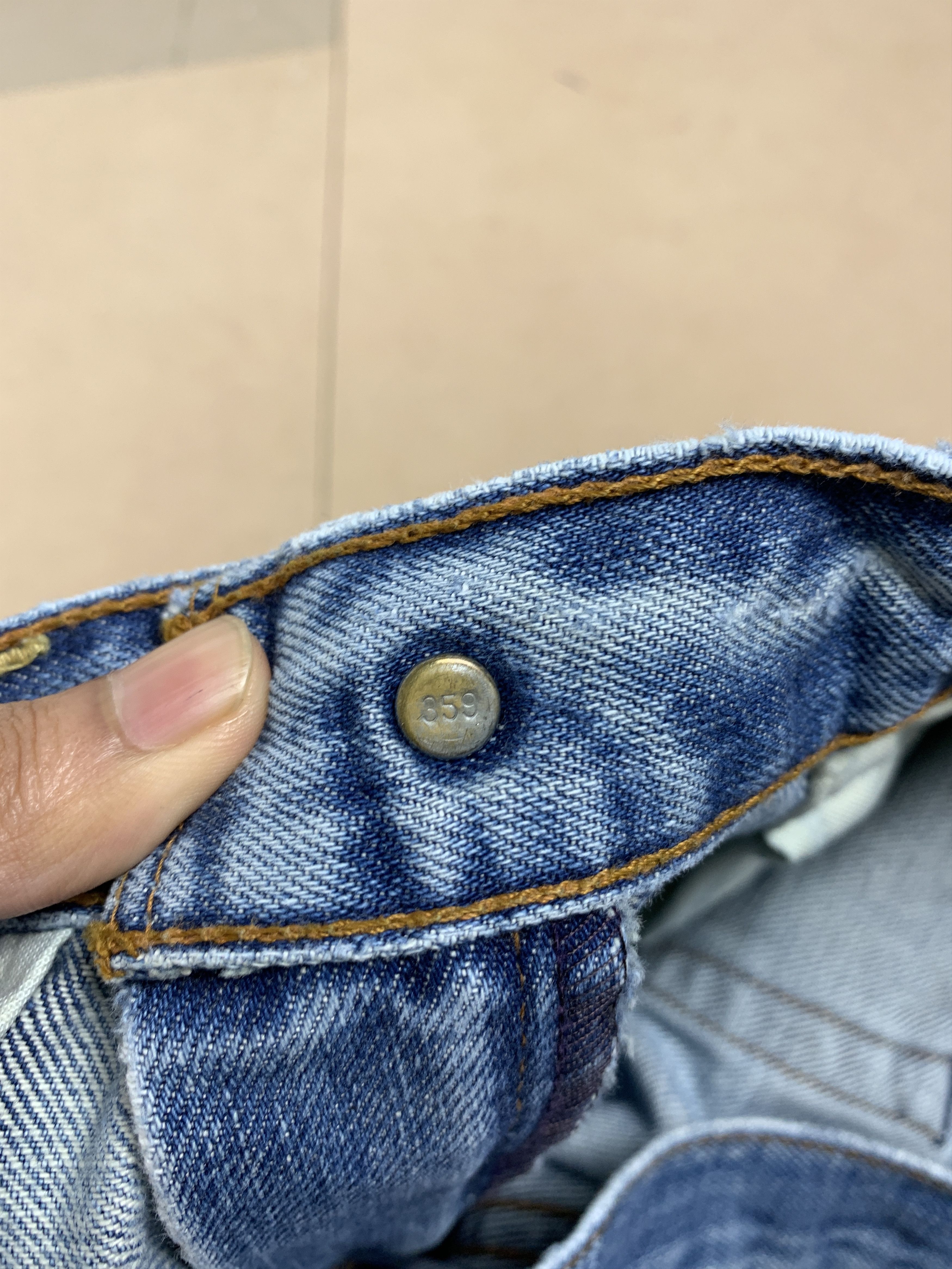 Levi's Vintage Y2K Levi's 503 Leather Patch Distressed Jeans P0123 Size US 26 / EU 42 - 14 Thumbnail