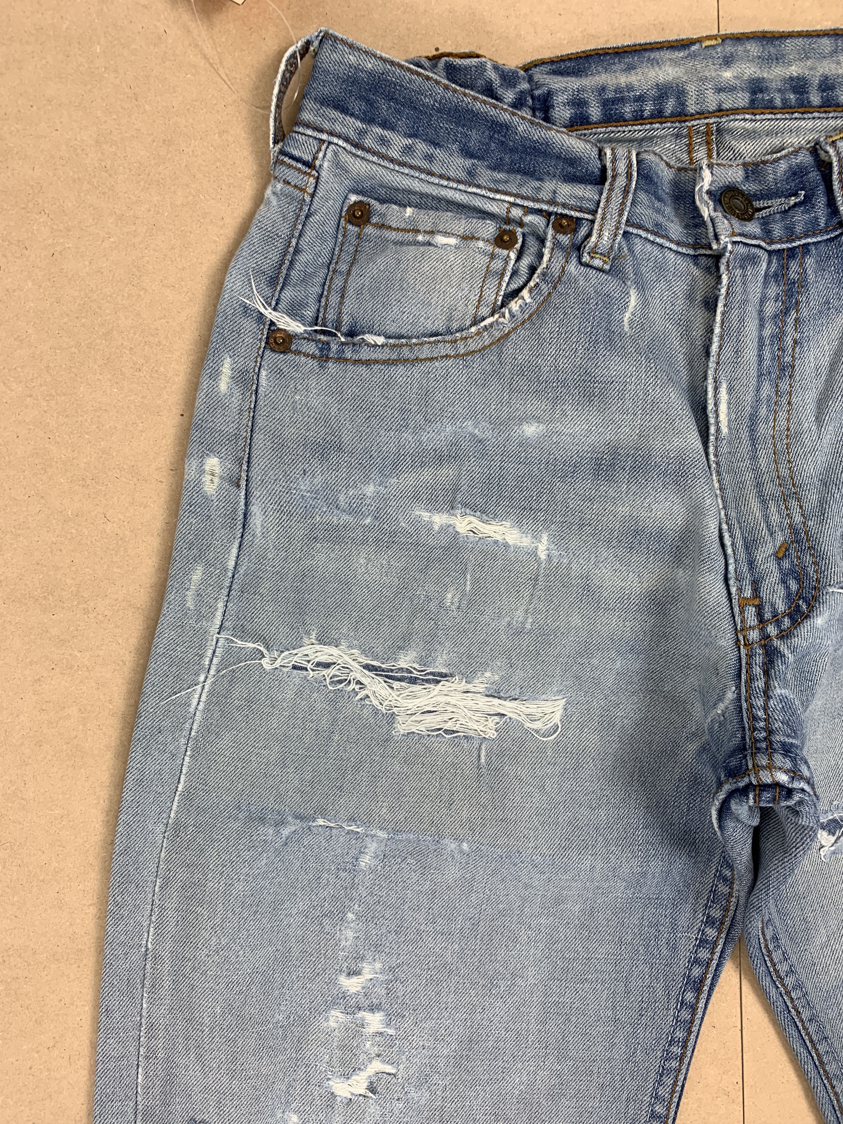 Levi's Vintage Y2K Levi's 503 Leather Patch Distressed Jeans P0123 Size US 26 / EU 42 - 4 Thumbnail