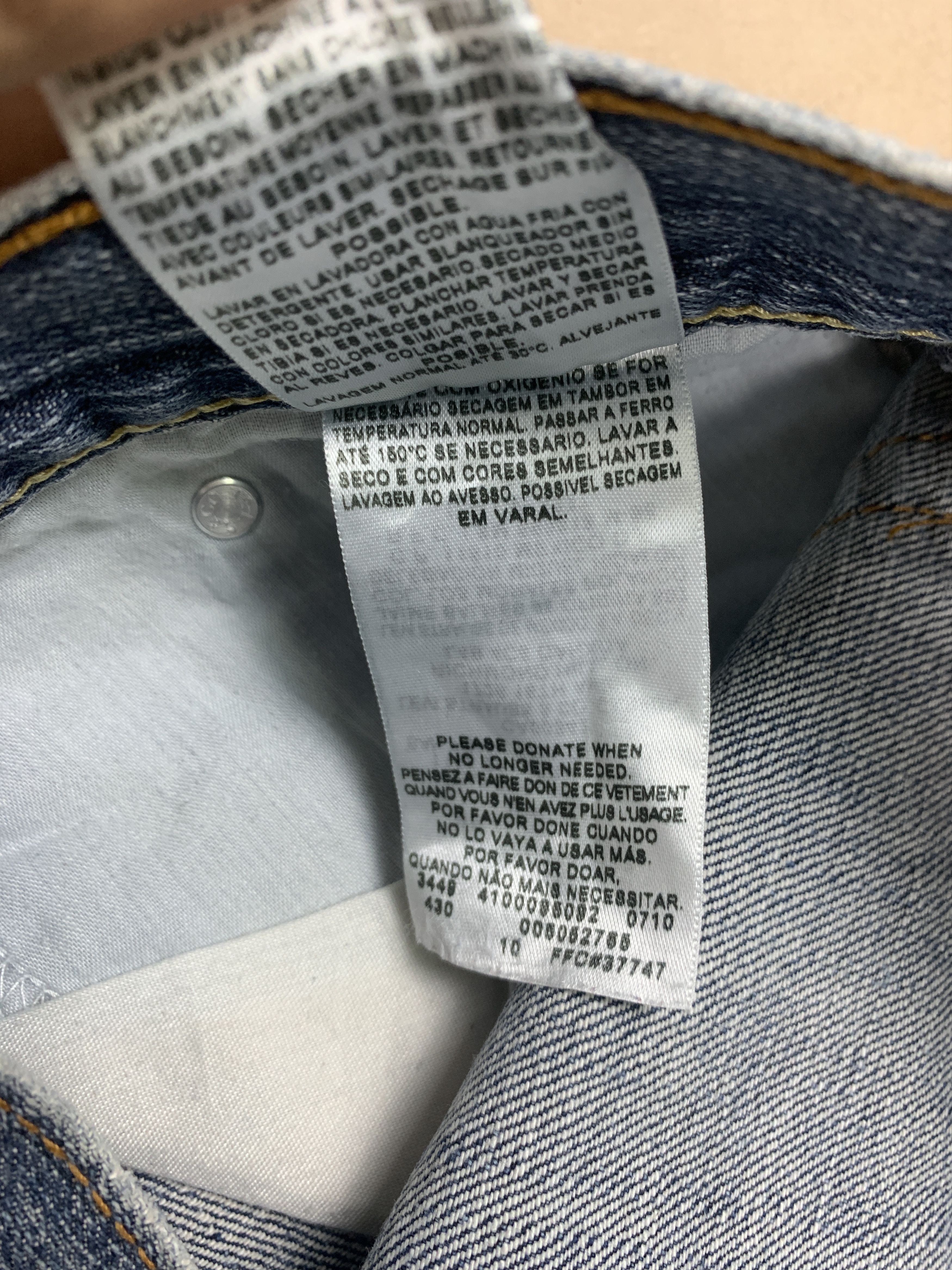Levi's Vintage LEVI'S 505 Distressed Faded Mid Wash Jeans Size US 38 / EU 54 - 14 Thumbnail