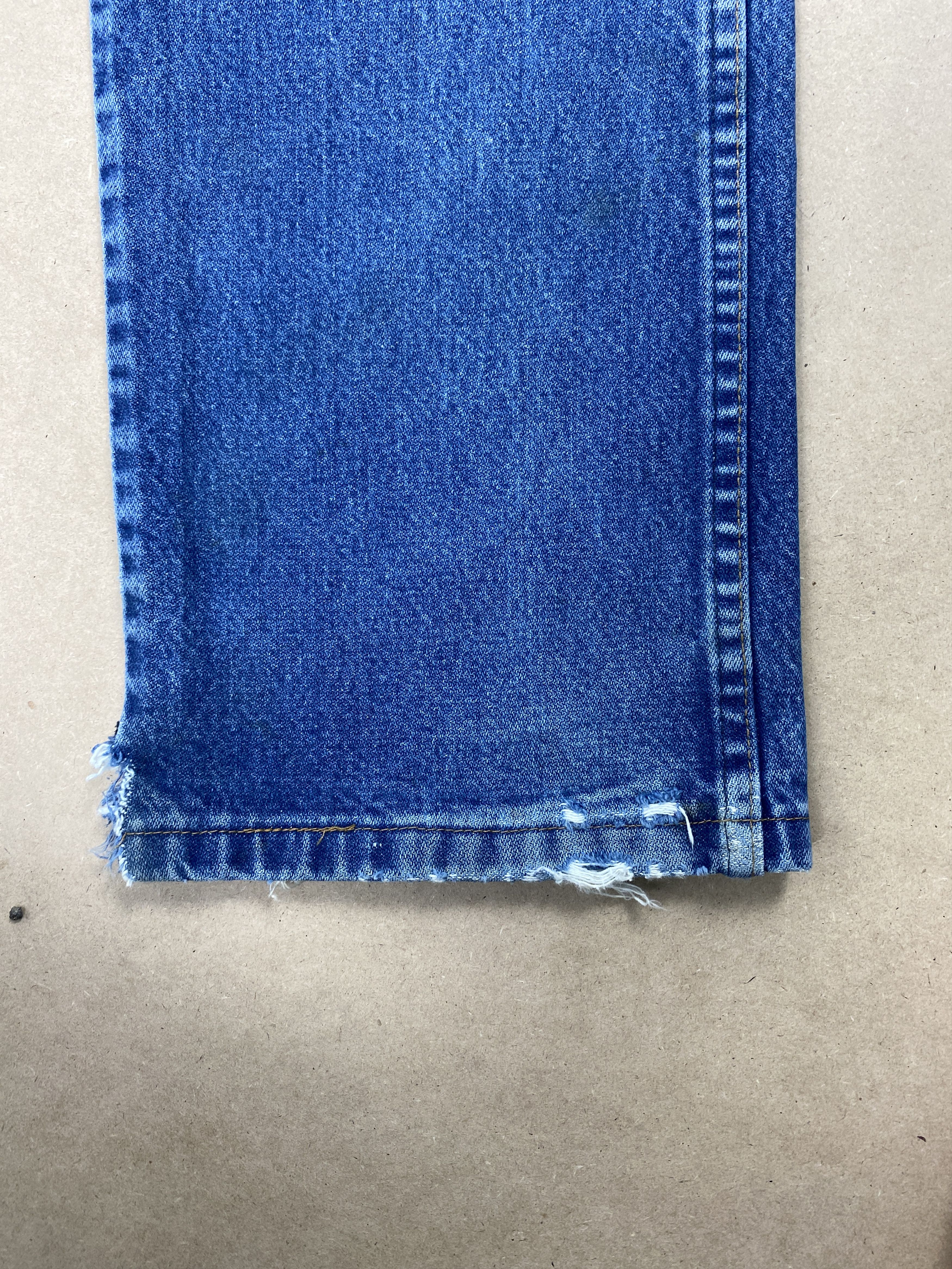 Vintage Vintage Wrangler Straight Cut Distressed Faded Blue Jeans Size US 36 / EU 52 - 5 Thumbnail