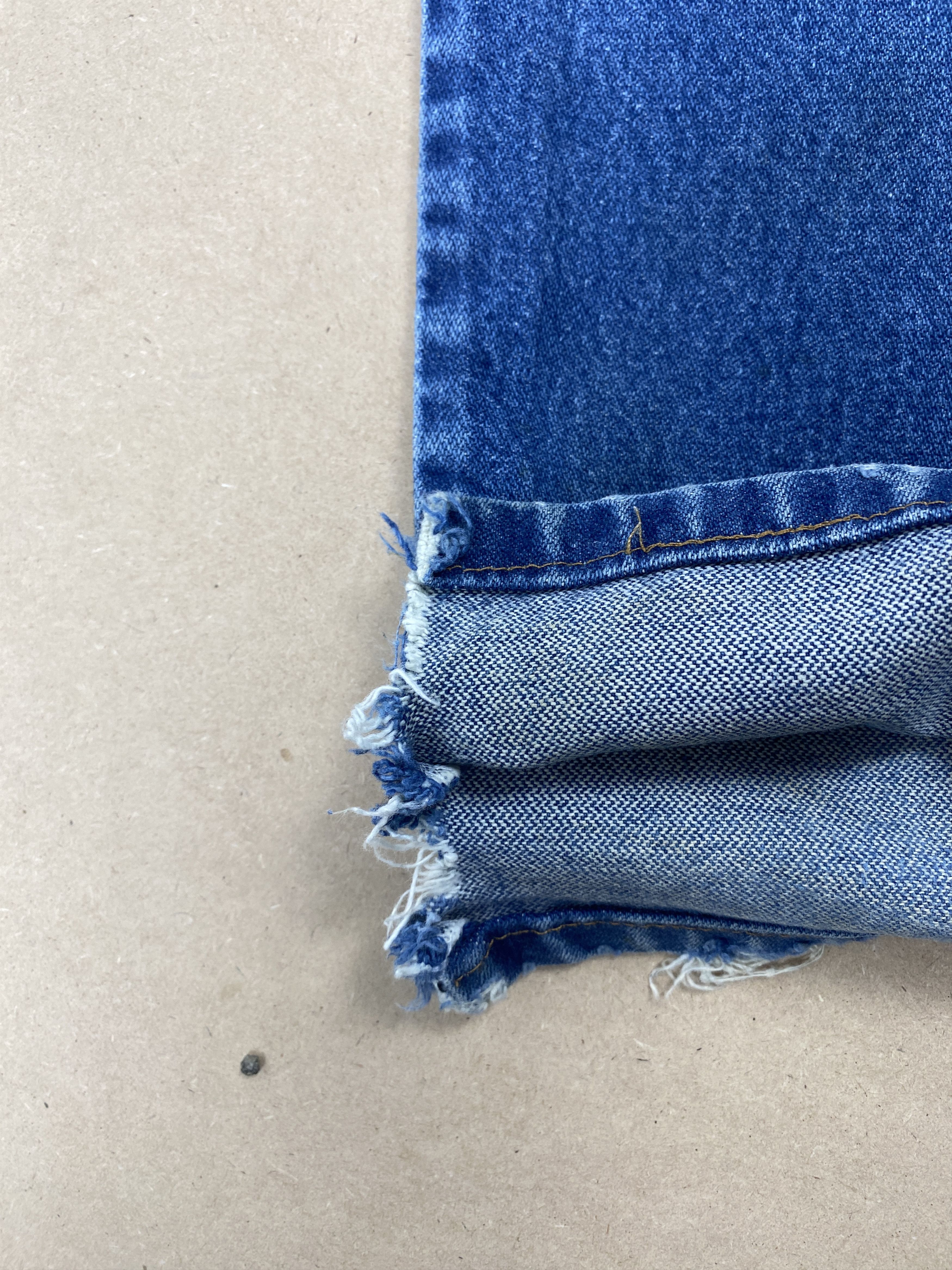 Vintage Vintage Wrangler Straight Cut Distressed Faded Blue Jeans Size US 36 / EU 52 - 6 Thumbnail