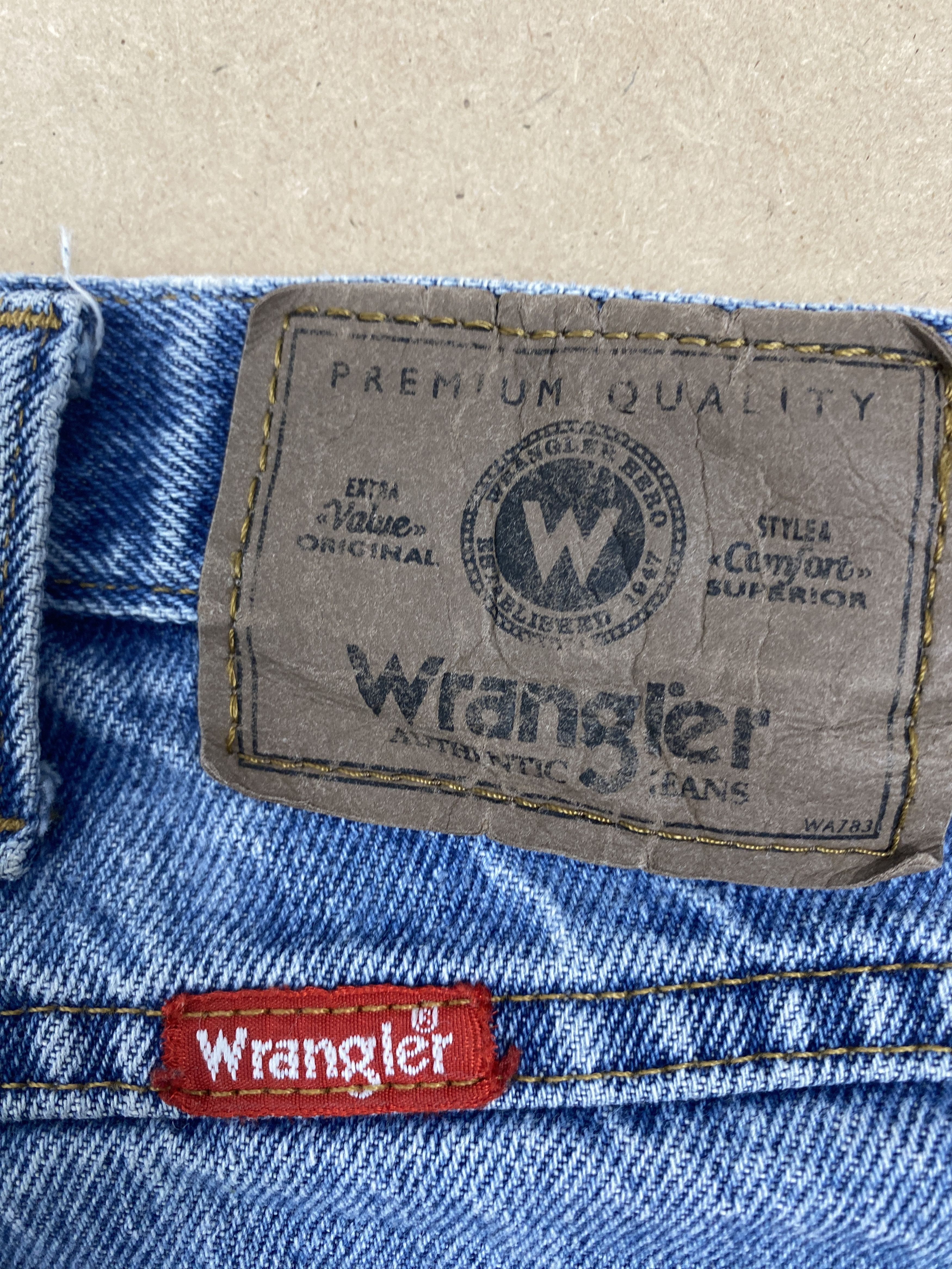 Vintage Vintage Wrangler Distressed Faded Straight Cut Blue Jeans Size US 38 / EU 54 - 7 Thumbnail