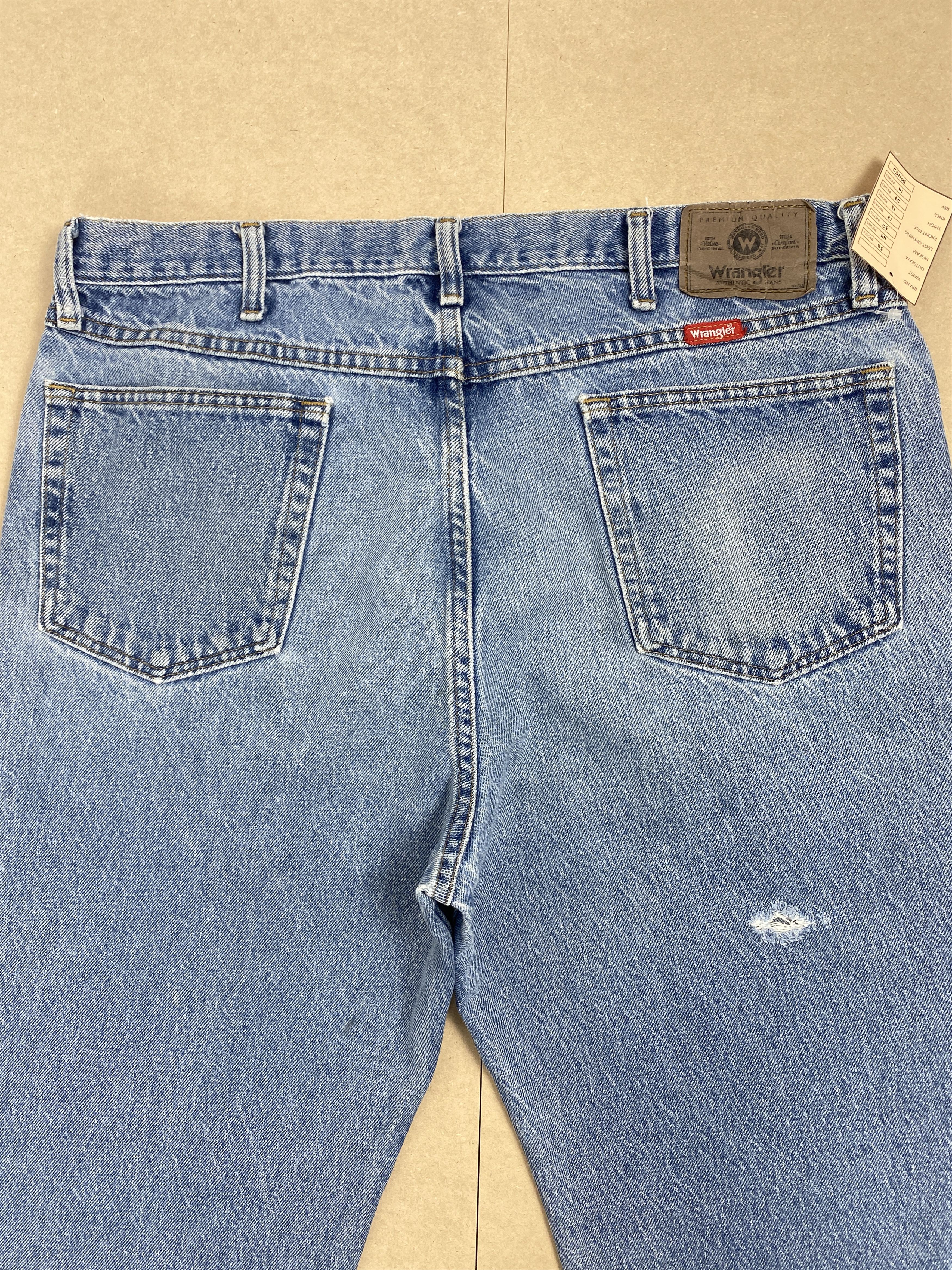 Vintage Vintage Wrangler Distressed Faded Straight Cut Blue Jeans Size US 38 / EU 54 - 6 Thumbnail