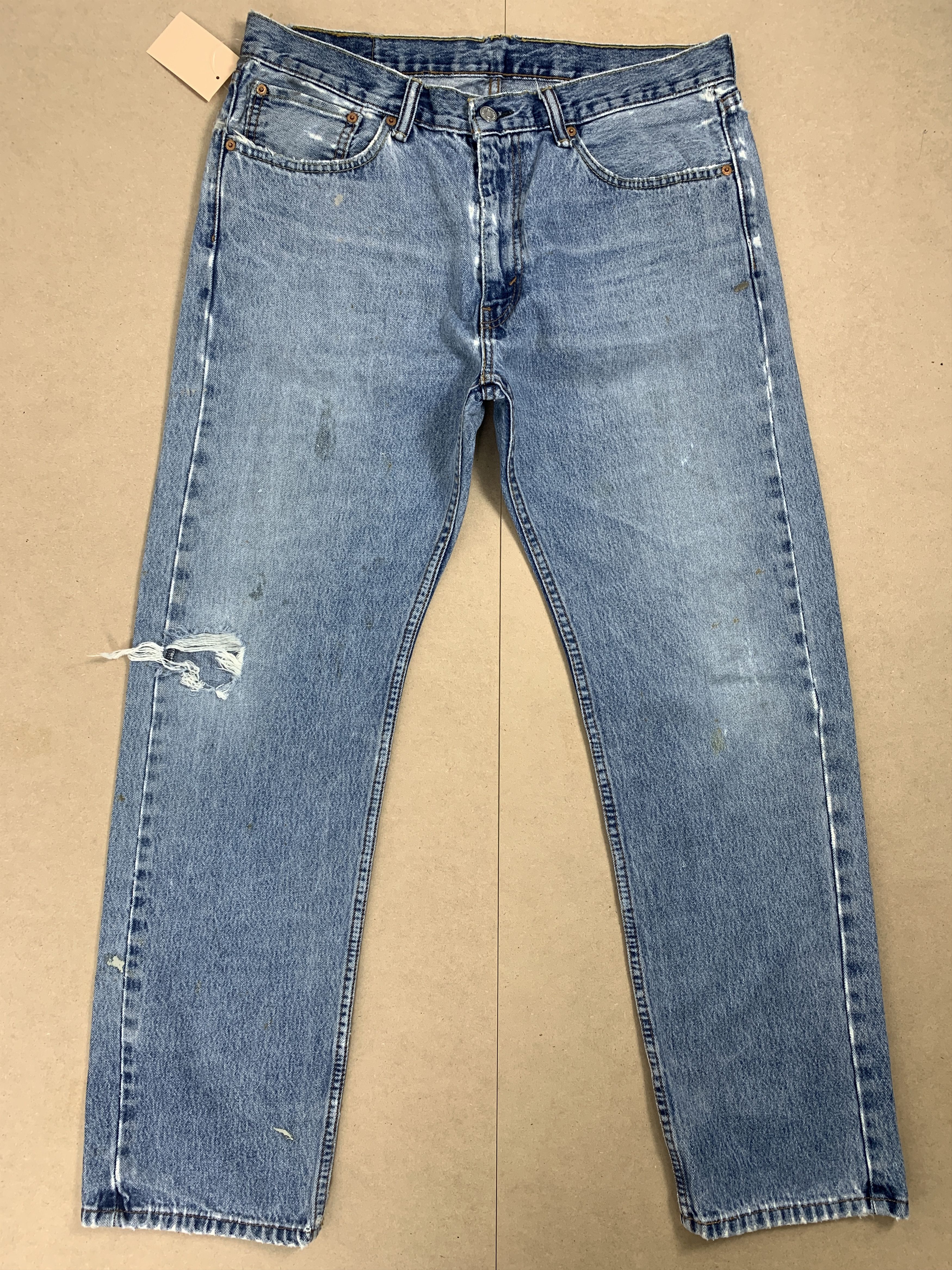 Levi's × Vintage VIntage LEVI'S 505 Distressed Faded Light Wash Jeans Size US 34 / EU 50 - 1 Thumbnail