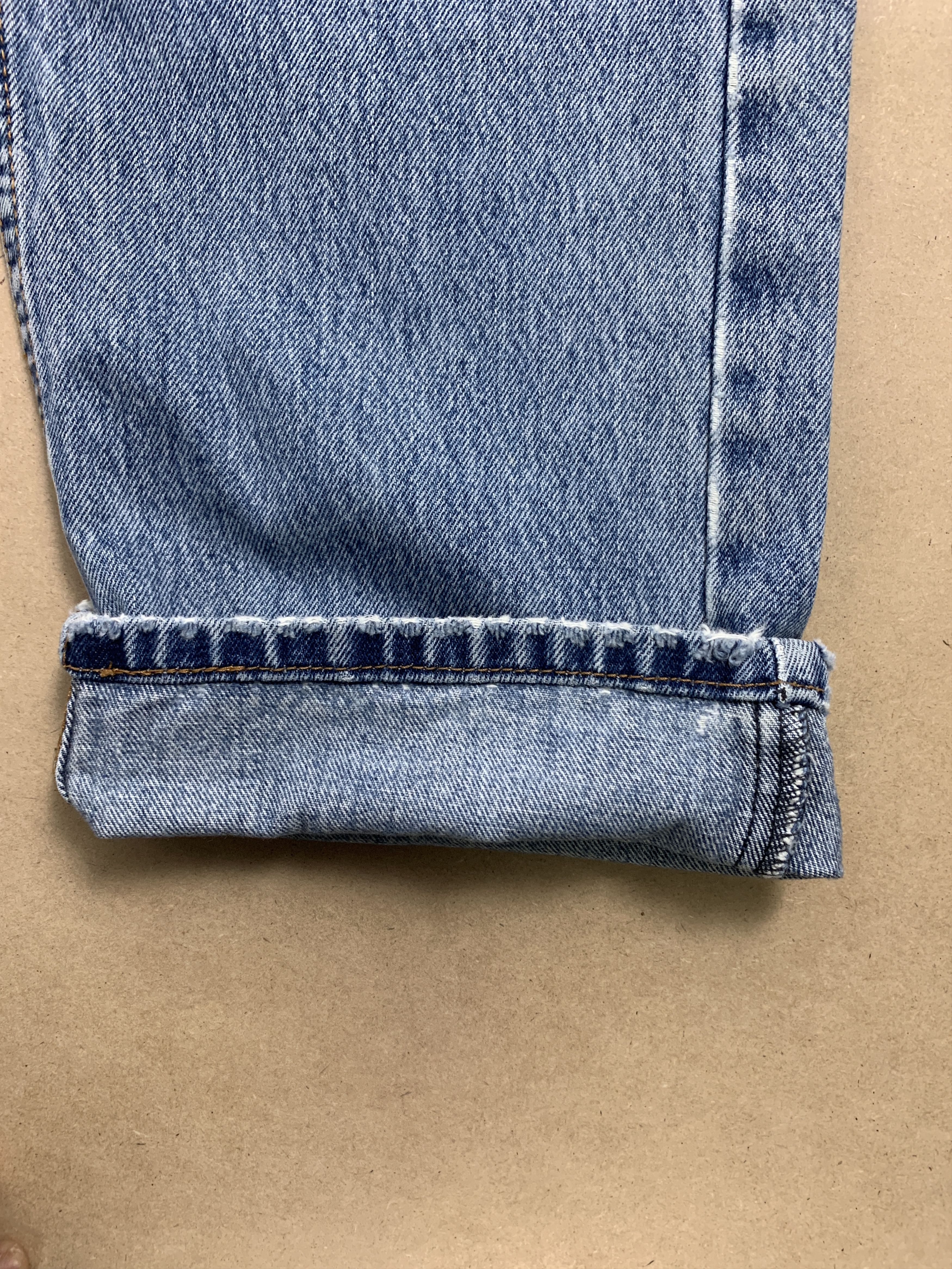 Levi's × Vintage VIntage LEVI'S 505 Distressed Faded Light Wash Jeans Size US 34 / EU 50 - 3 Thumbnail