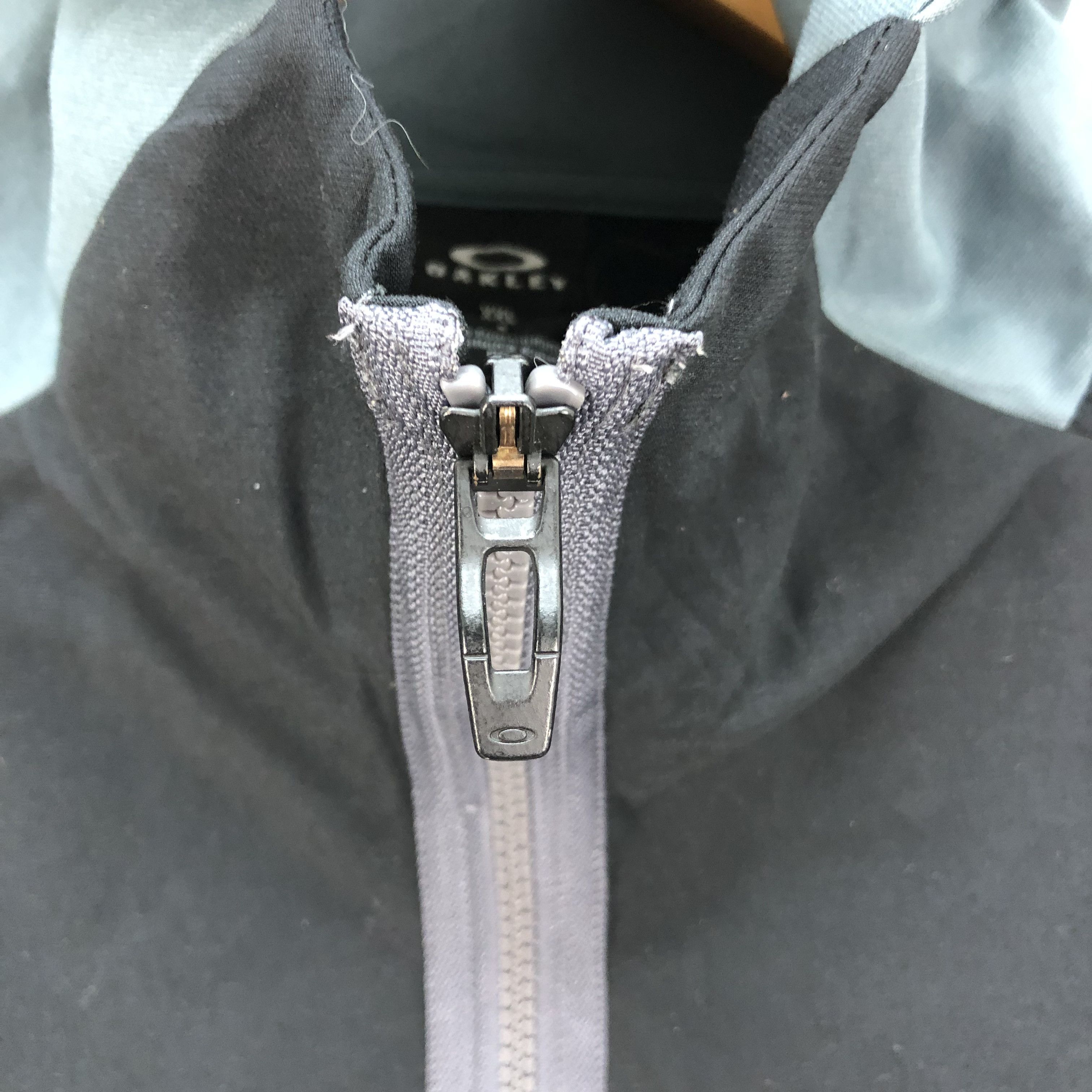 Oakley OAKLEY Hooded Light Jacket #4954-29 Size US XXL / EU 58 / 5 - 3 Thumbnail
