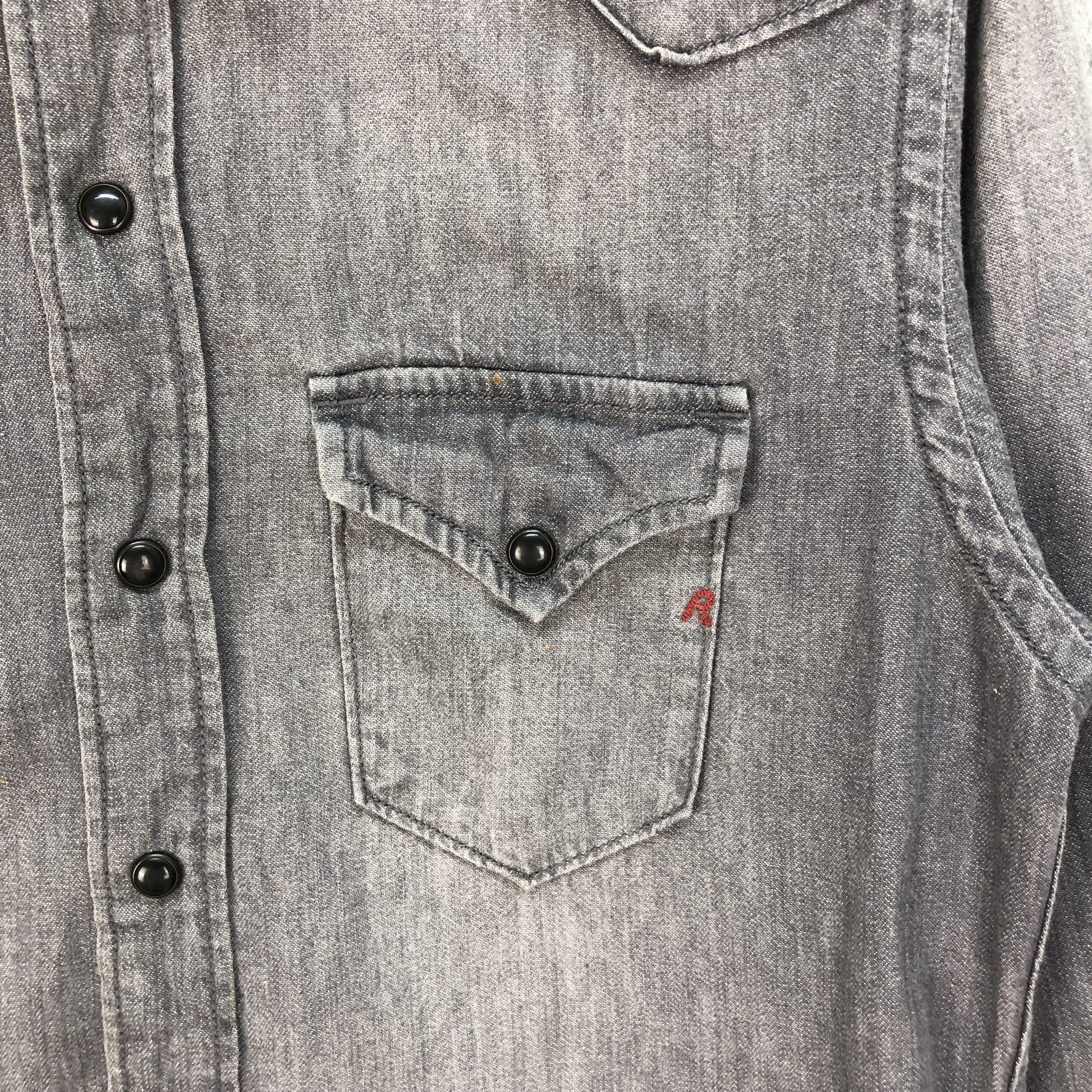Japanese Brand Vintage Replay Denim Button Ups Shirt / Chambray #4734-166 Size US S / EU 44-46 / 1 - 3 Thumbnail