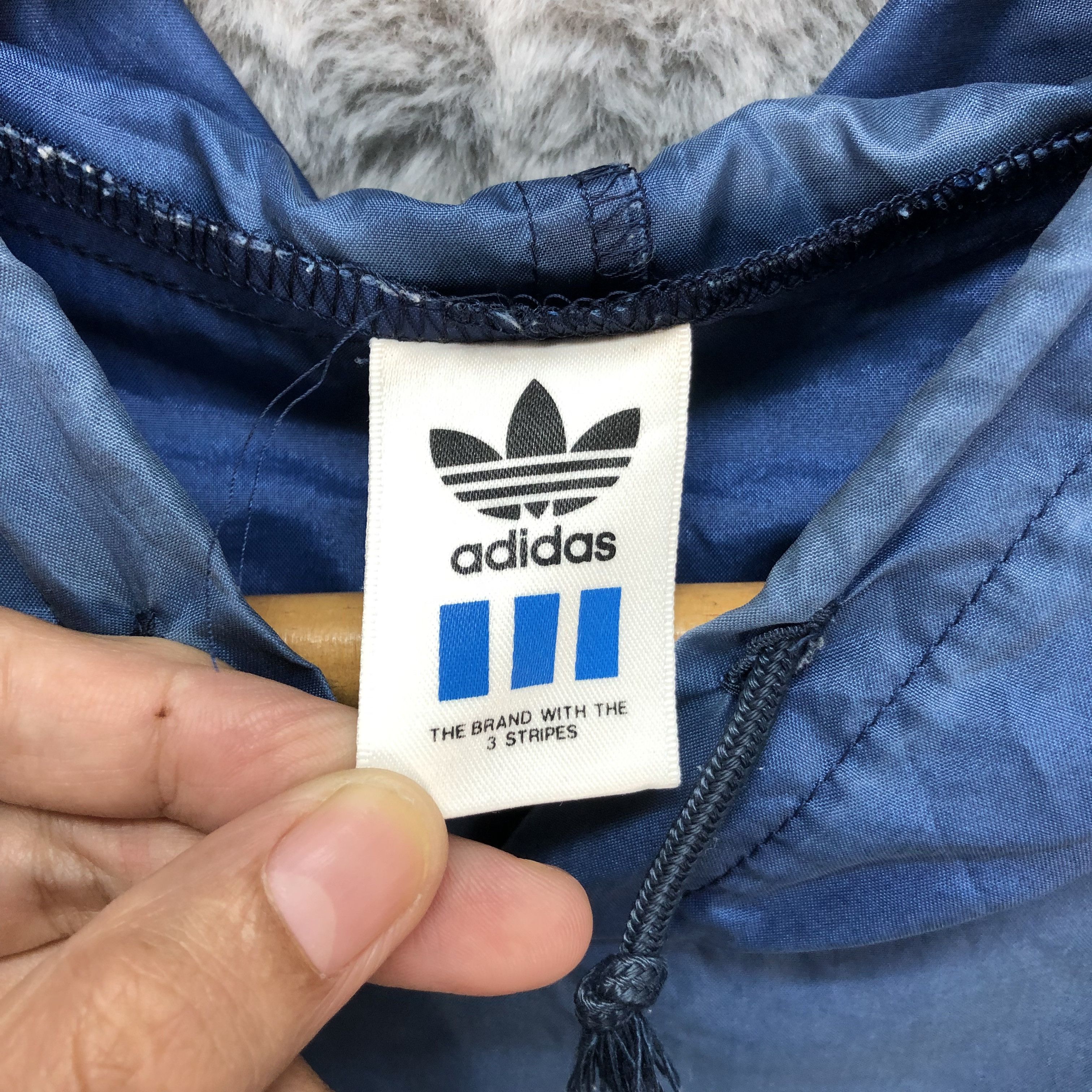 Adidas VINTAGE ADIDAS BIG LOGO PULLOVER WINDBREAKER #5522-195 Size US XL / EU 56 / 4 - 8 Thumbnail