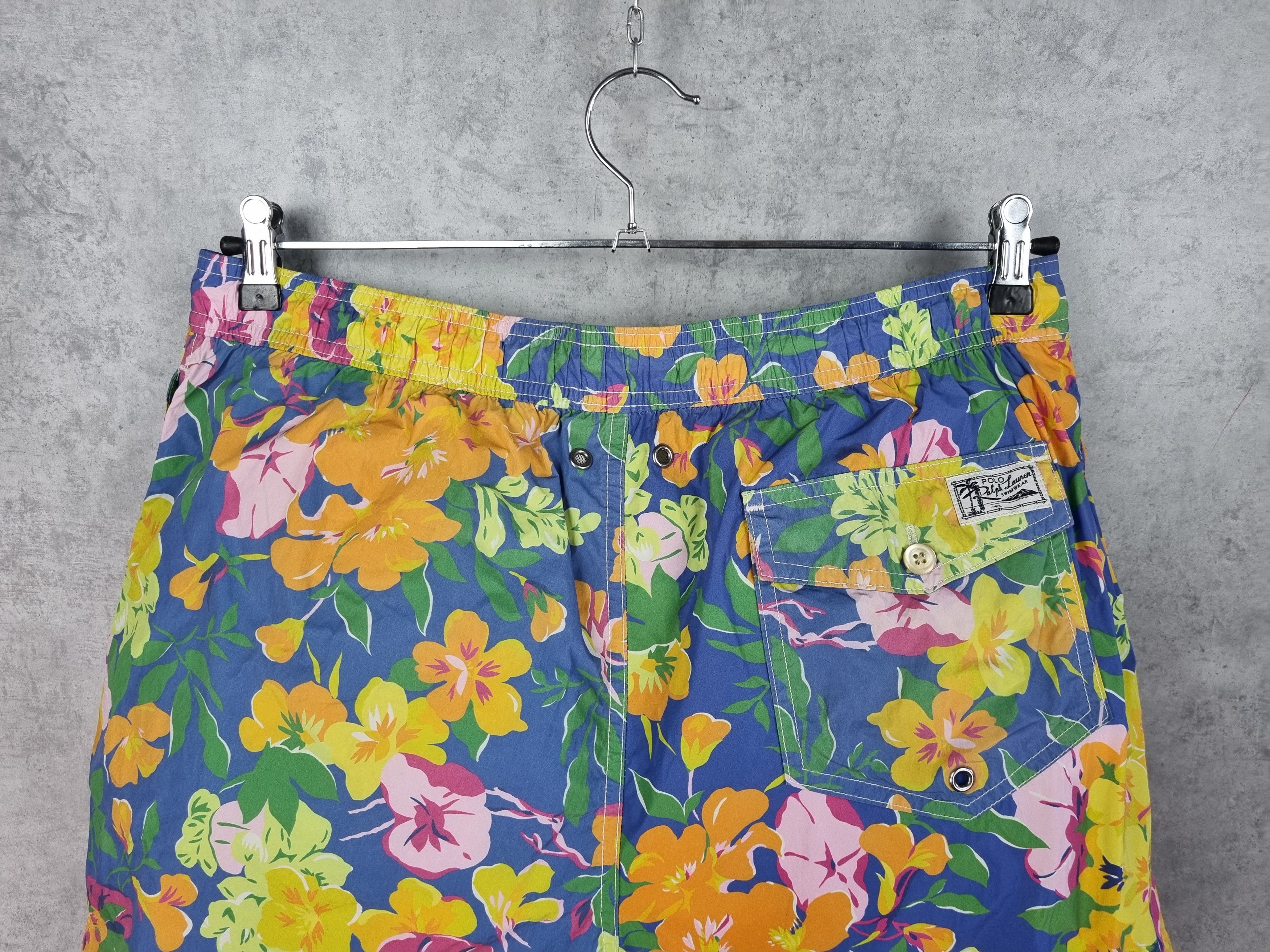 Rare RALPH LAUREN Hawaiian Floral Design Nylon Shorts