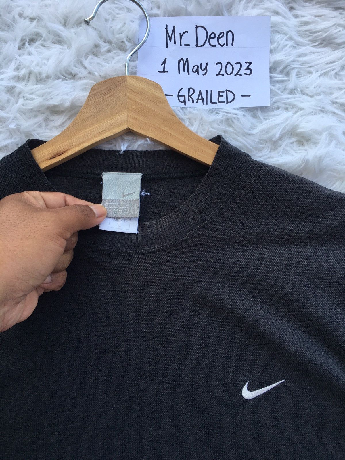 Nike Vintage Nike Swoosh Tshirt Size US L / EU 52-54 / 3 - 7 Thumbnail