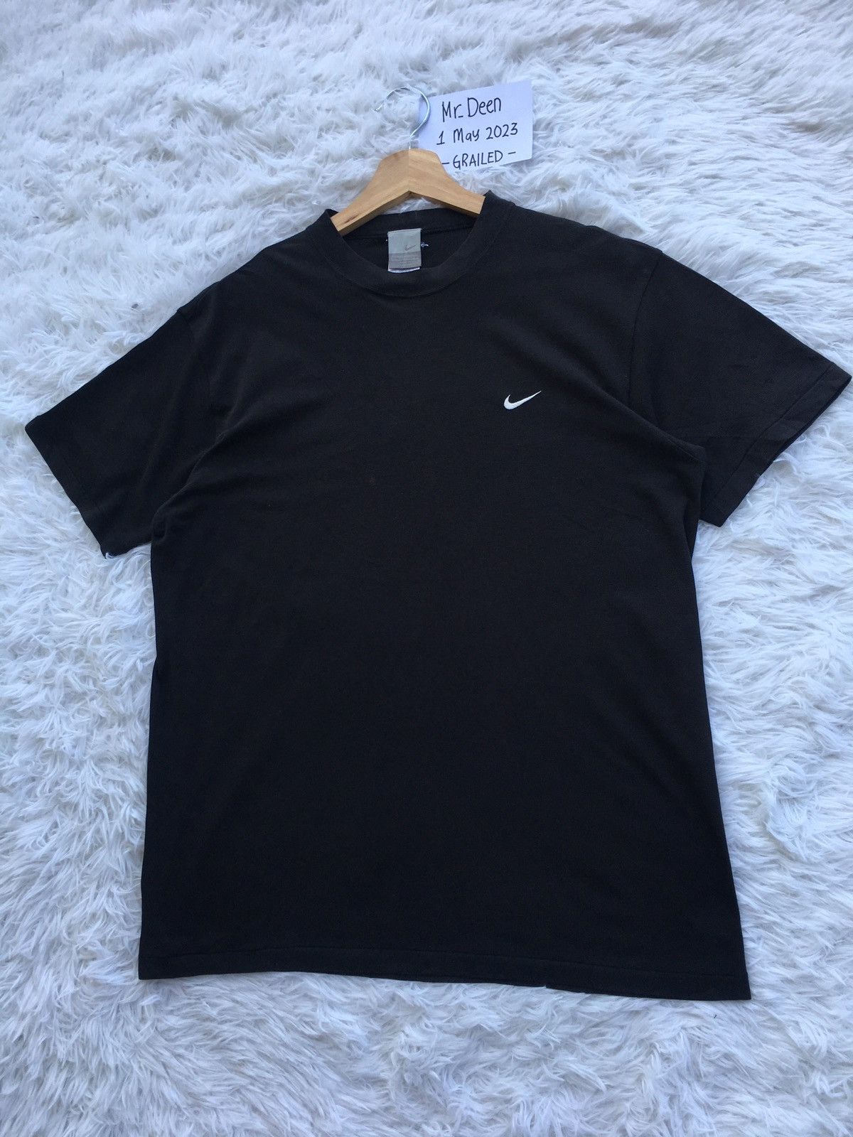 Nike Vintage Nike Swoosh Tshirt Size US L / EU 52-54 / 3 - 4 Thumbnail