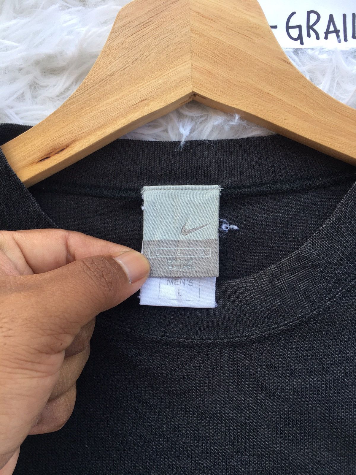 Nike Vintage Nike Swoosh Tshirt Size US L / EU 52-54 / 3 - 8 Thumbnail