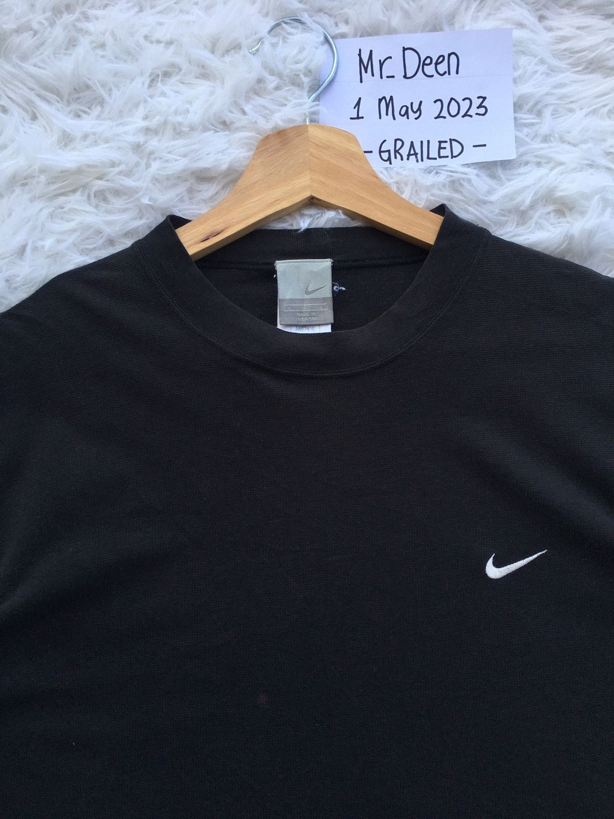 Nike Vintage Nike Swoosh Tshirt Size US L / EU 52-54 / 3 - 1 Thumbnail