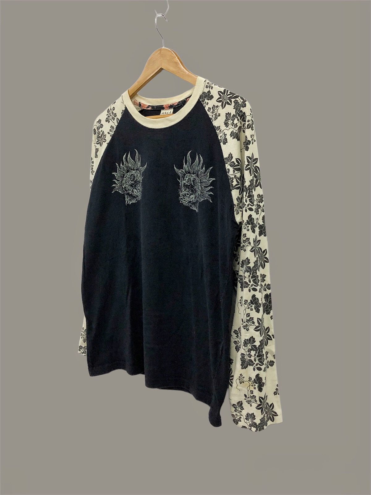 Karakuri Tamashii Rare design by WILL PIPS Art of dragon raglan long sleeve Size US M / EU 48-50 / 2 - 5 Thumbnail