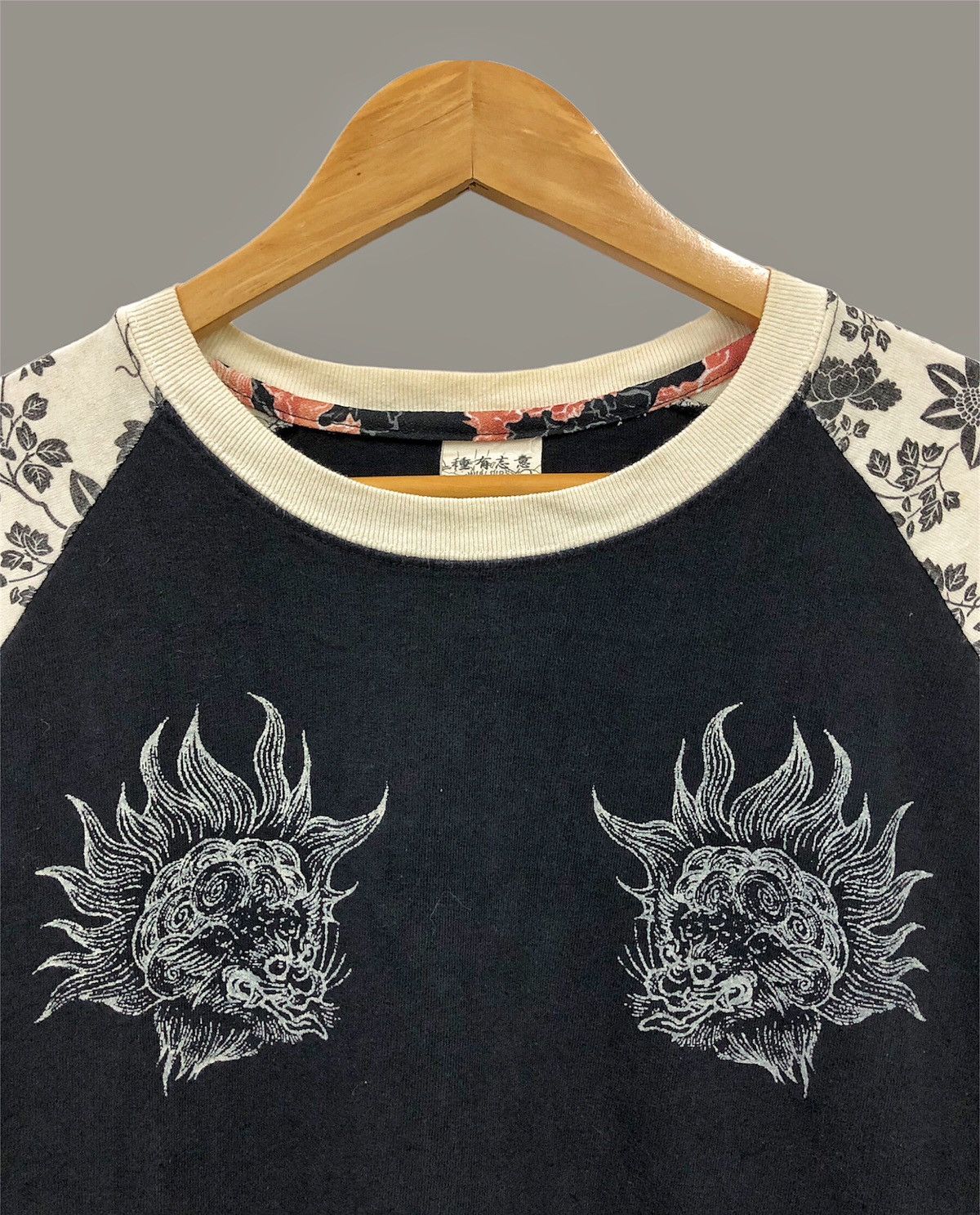 Karakuri Tamashii Rare design by WILL PIPS Art of dragon raglan long sleeve Size US M / EU 48-50 / 2 - 7 Thumbnail