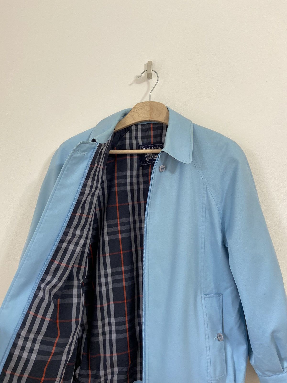 Burberry × Vintage Burberrys vintage jacket Size M / US 6-8 / IT 42-44 - 1 Thumbnail