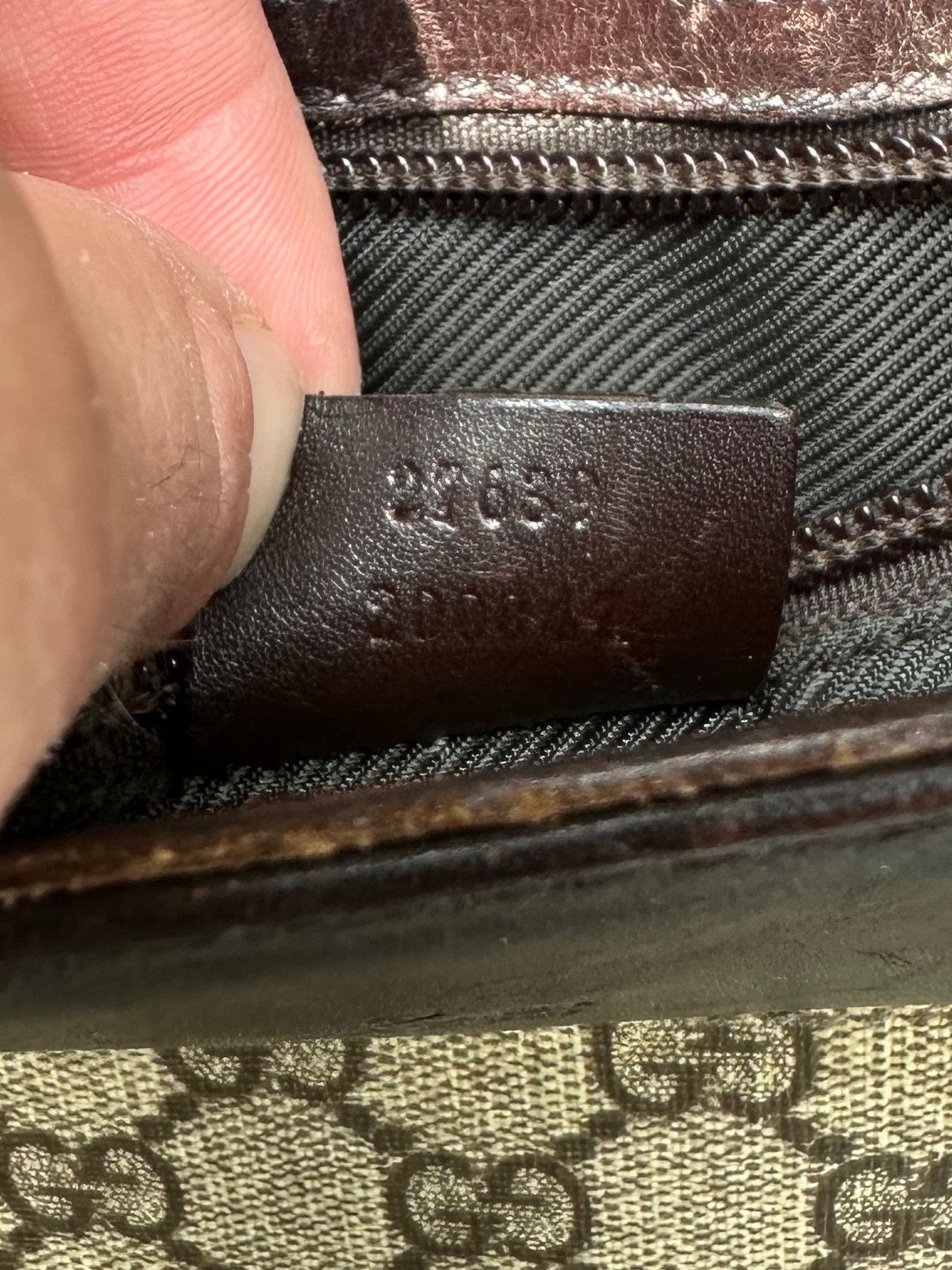 Gucci ICONIC Gucci crossbody shoulder bag GG monogram leather Size ONE SIZE - 14 Thumbnail