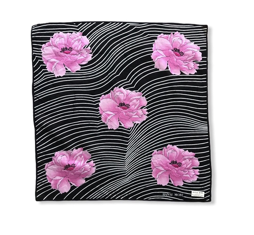 Hanae Mori Hanae Mori FullPrint Flower Handkerchief, Neckerchief Size ONE SIZE - 1 Thumbnail