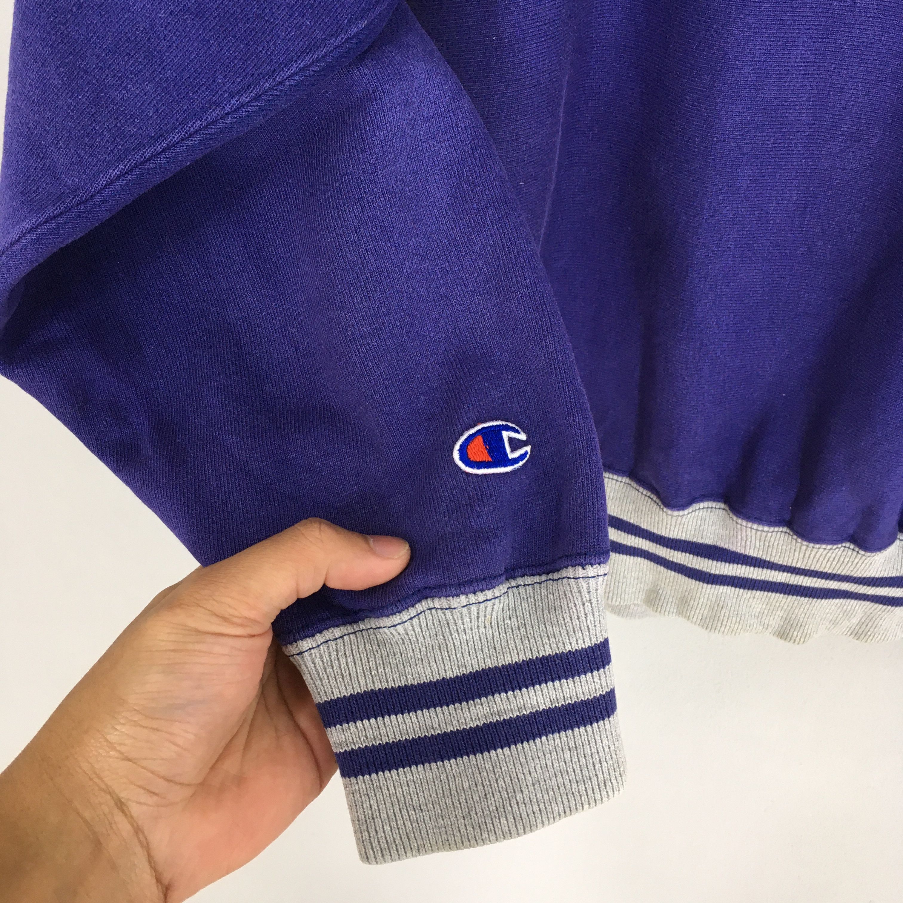Champion Vintage Champion Reverse Weave Purple Sweatshirt Medium Size US M / EU 48-50 / 2 - 9 Thumbnail