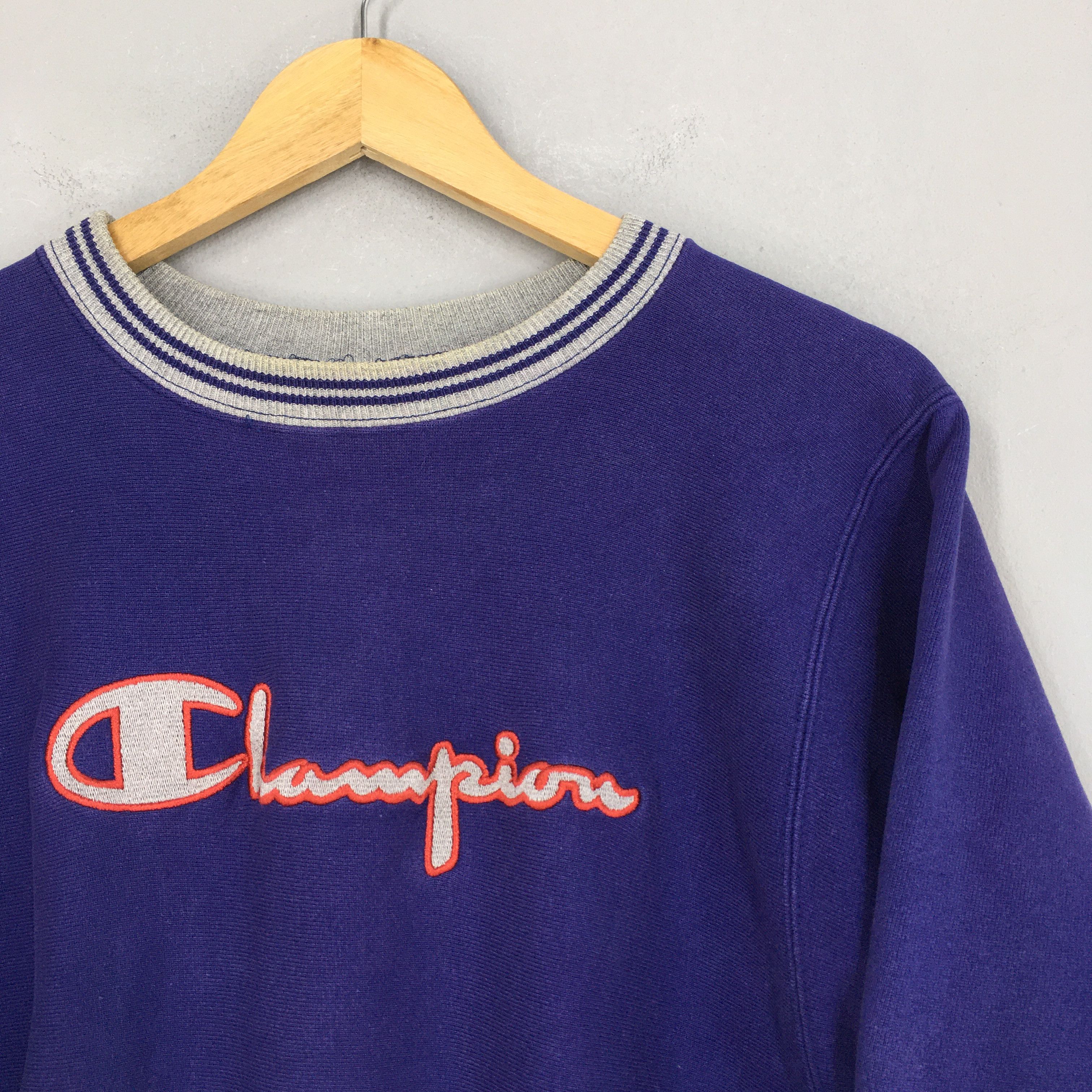 Champion Vintage Champion Reverse Weave Purple Sweatshirt Medium Size US M / EU 48-50 / 2 - 2 Thumbnail
