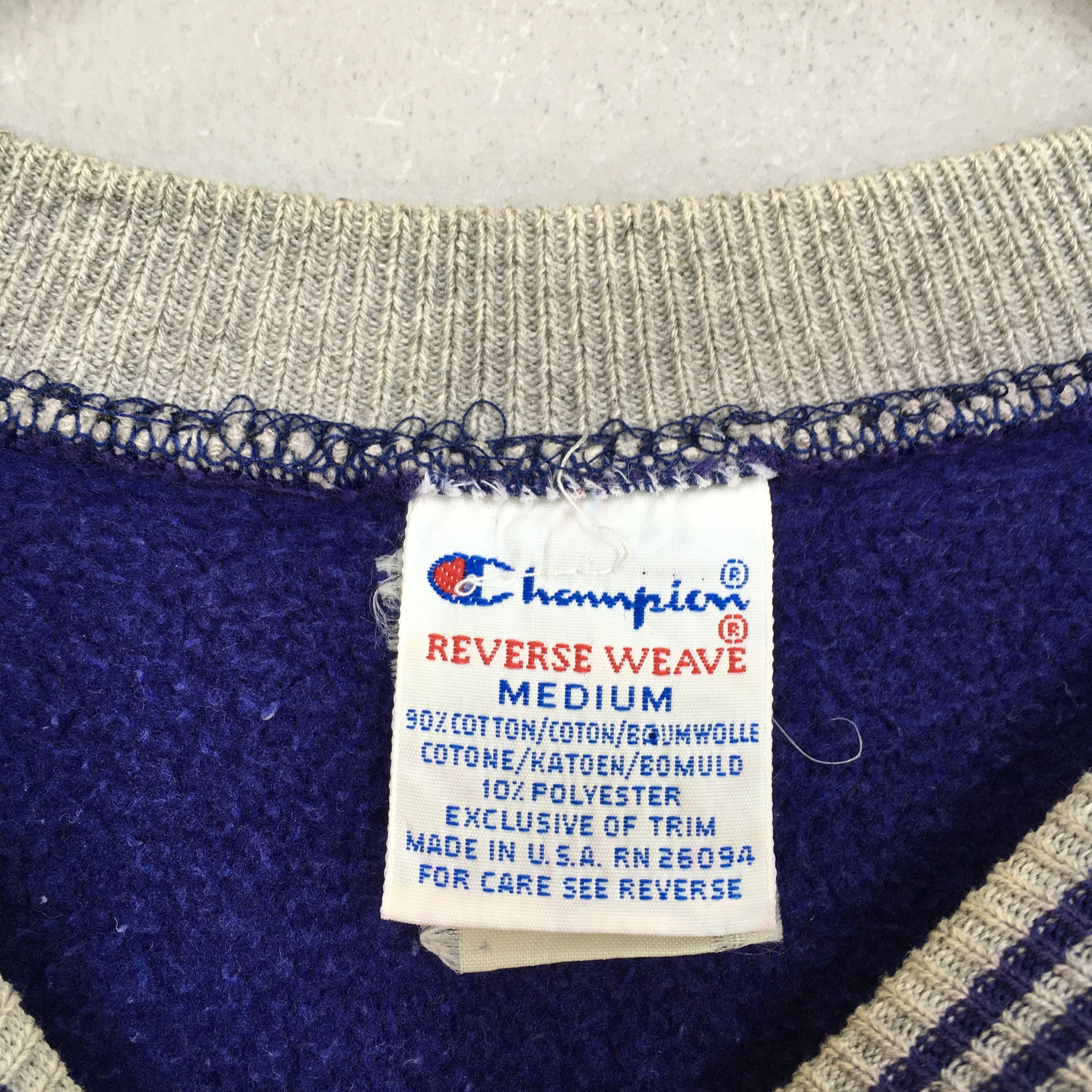 Champion Vintage Champion Reverse Weave Purple Sweatshirt Medium Size US M / EU 48-50 / 2 - 5 Thumbnail