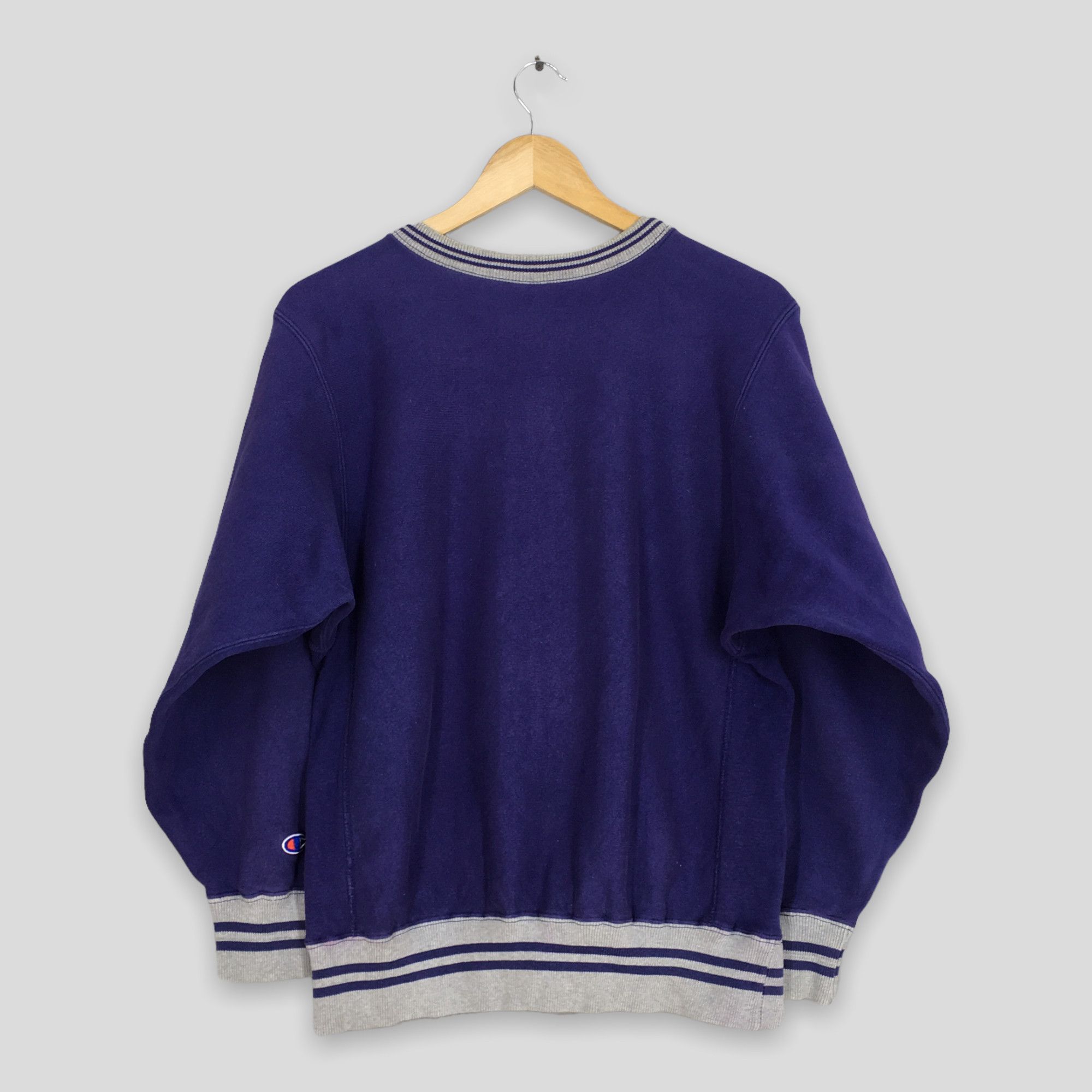 Champion Vintage Champion Reverse Weave Purple Sweatshirt Medium Size US M / EU 48-50 / 2 - 8 Thumbnail