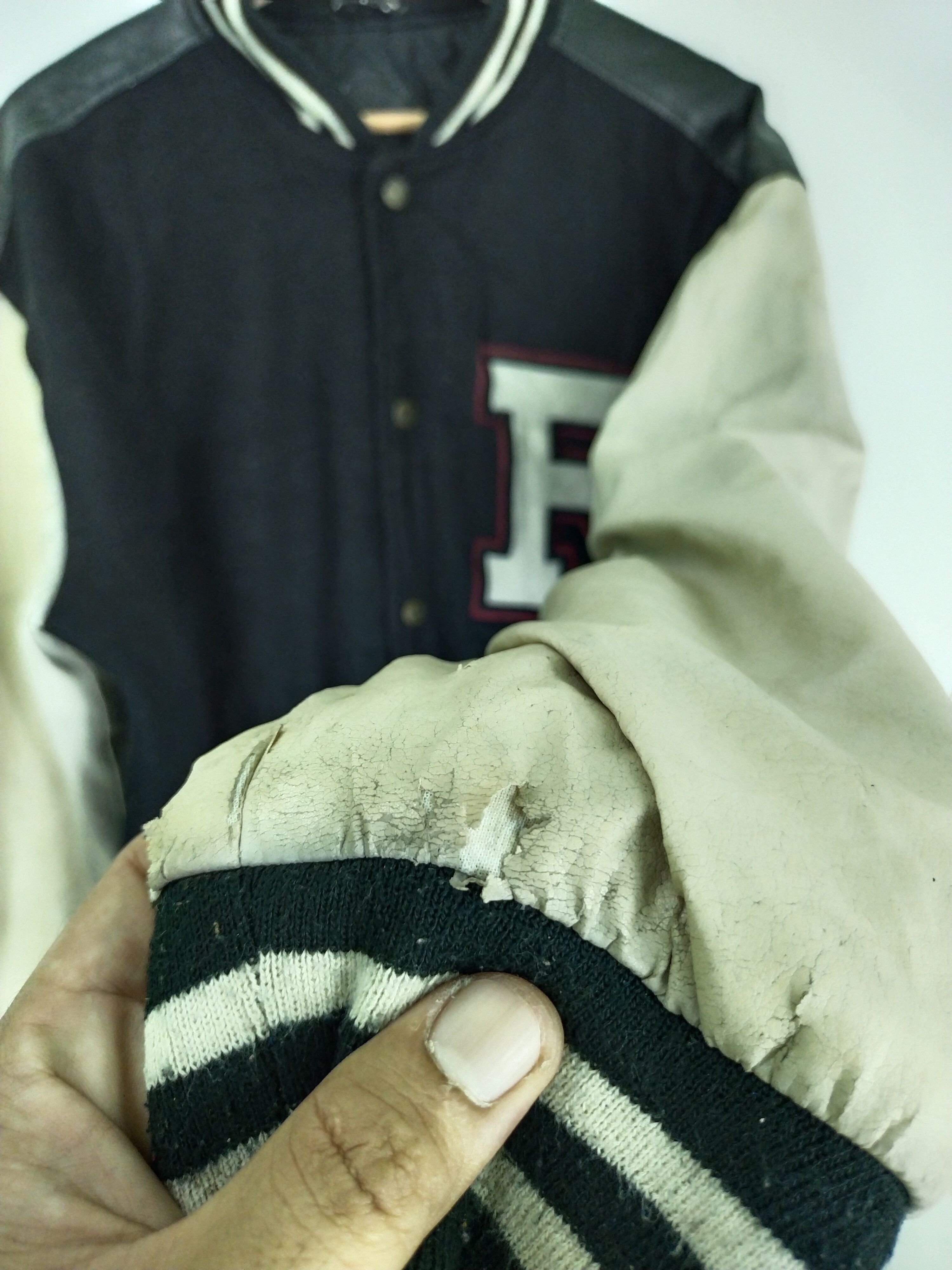 Steve And Barrys VINTAGE STEVE AND BARRYS RIKERS ISLAND RAVEN BOMBER JACKET Size US M / EU 48-50 / 2 - 2 Thumbnail
