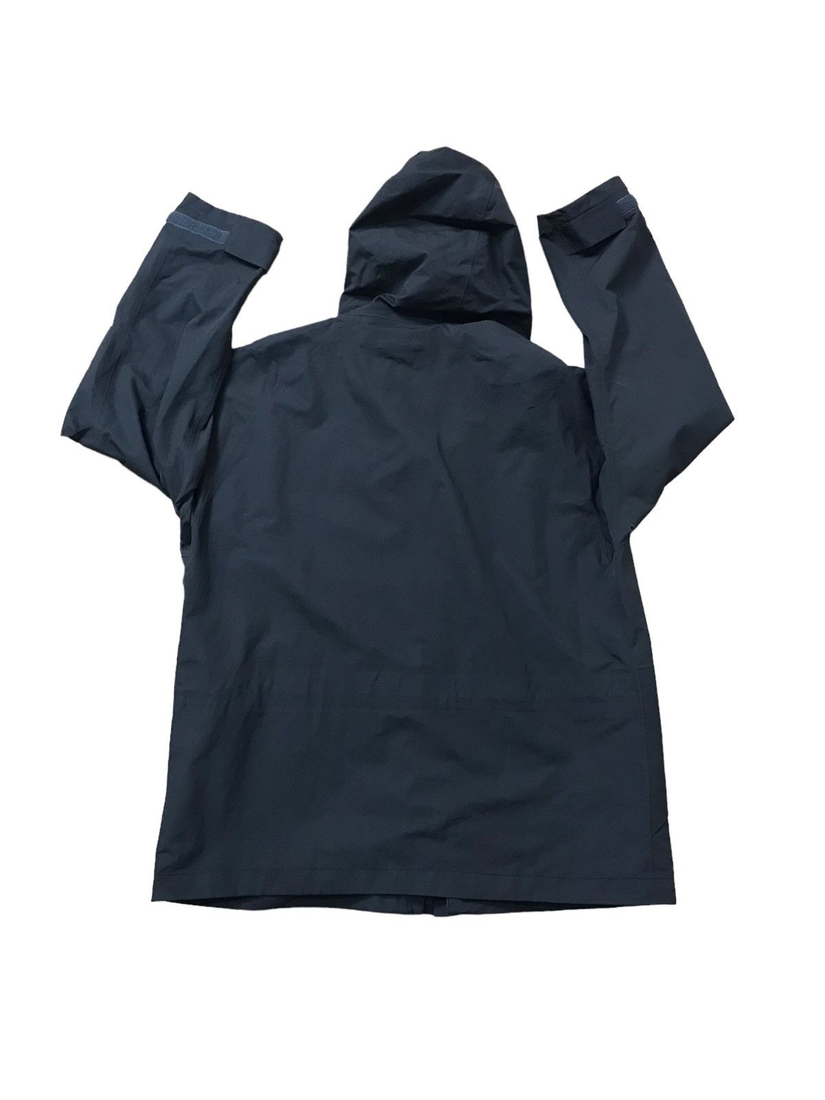 Jun Takahashi × Undercover × Uniqlo Uuu Undercover x uniqlo Waterproof Rain Jacket Size US XL / EU 56 / 4 - 6 Thumbnail