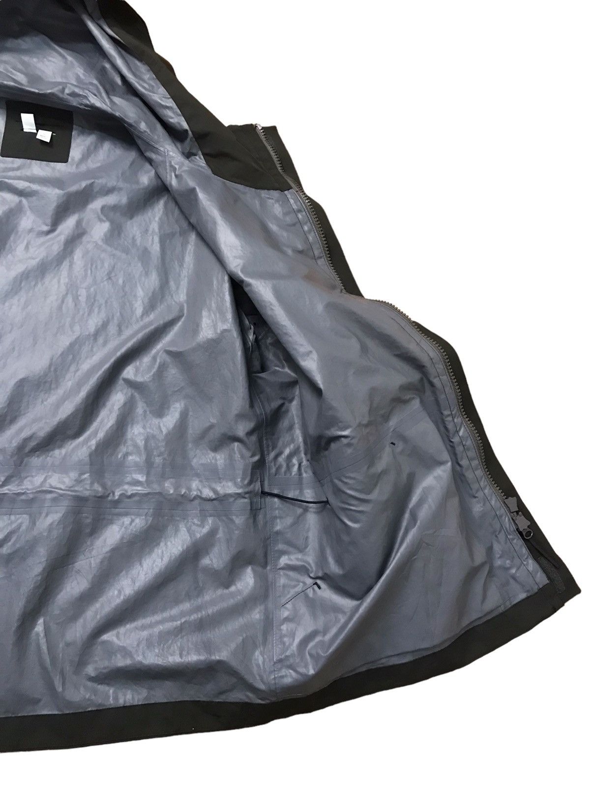 Jun Takahashi × Undercover × Uniqlo Uuu Undercover x uniqlo Waterproof Rain Jacket Size US XL / EU 56 / 4 - 5 Thumbnail