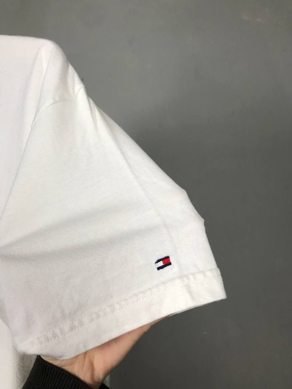 Tommy Hilfiger × Vintage Tommy Hilfiger vintage luxury streetwear tee Size US M / EU 48-50 / 2 - 6 Thumbnail