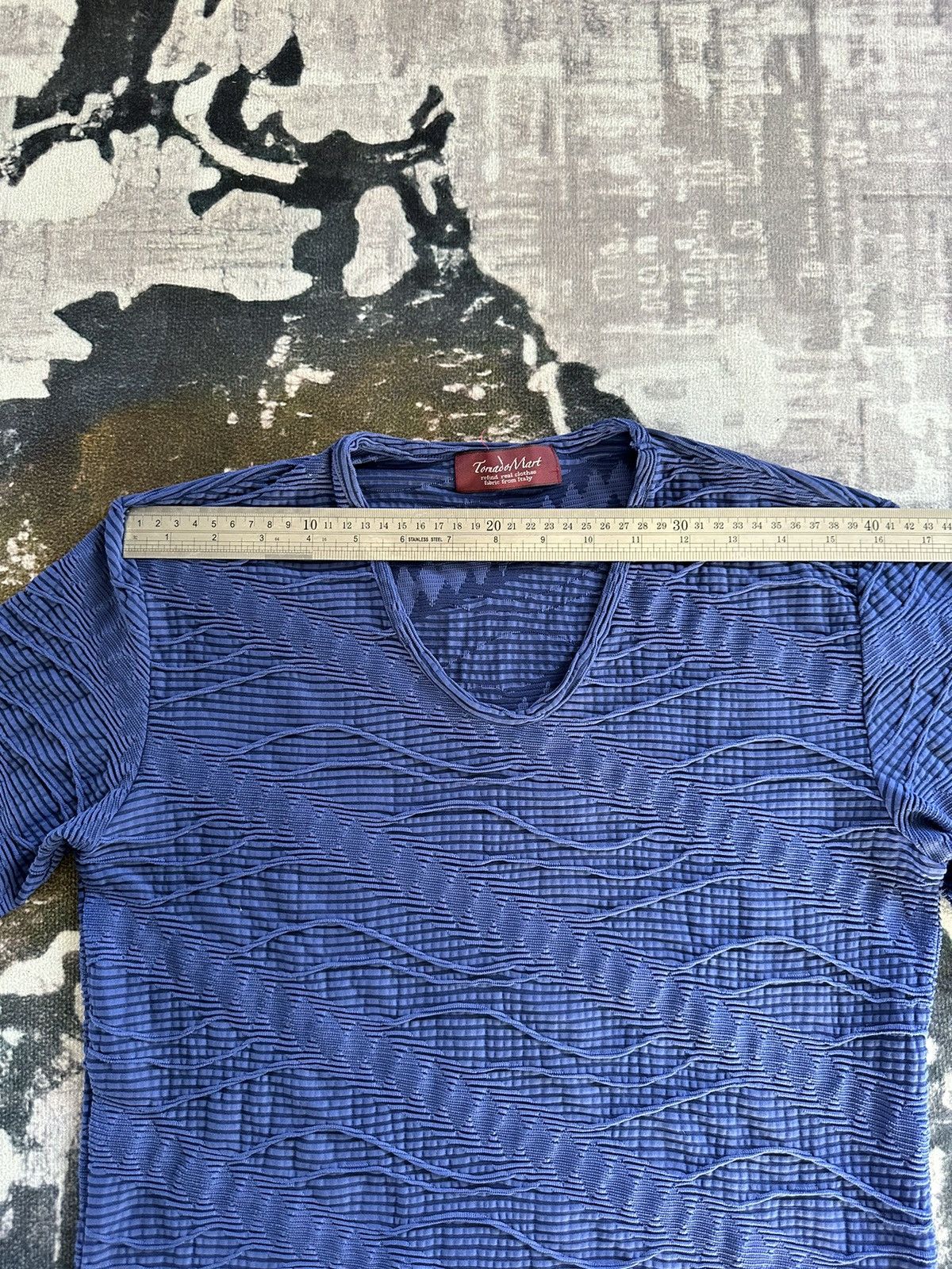 Tornado Mart 2000's Tornado Mart Japan pleated v neck tee Size US M / EU 48-50 / 2 - 10 Thumbnail