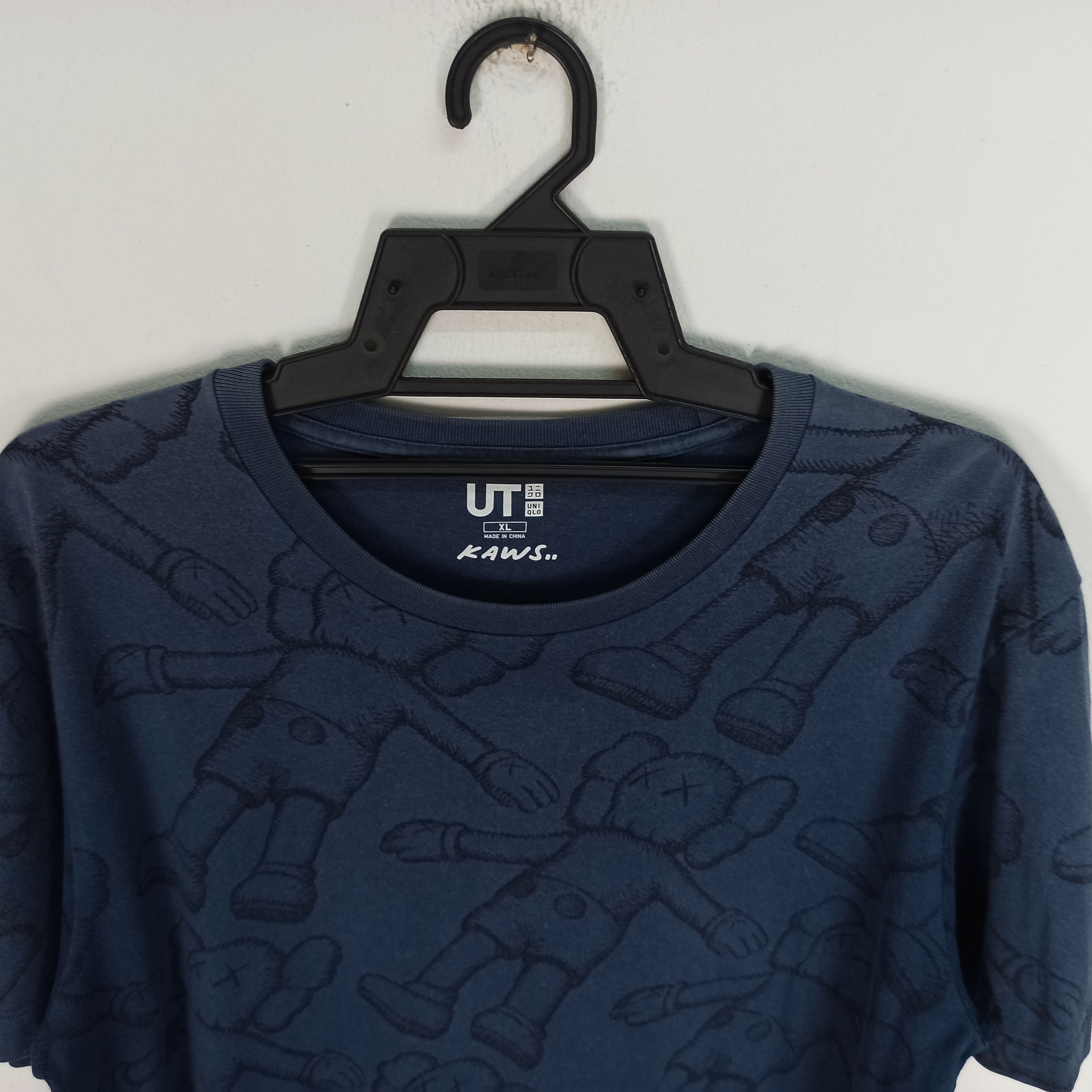 Kaws × Uniqlo Kaws X Uniqlo Full Printed Tshirt Size US XL / EU 56 / 4 - 3 Thumbnail