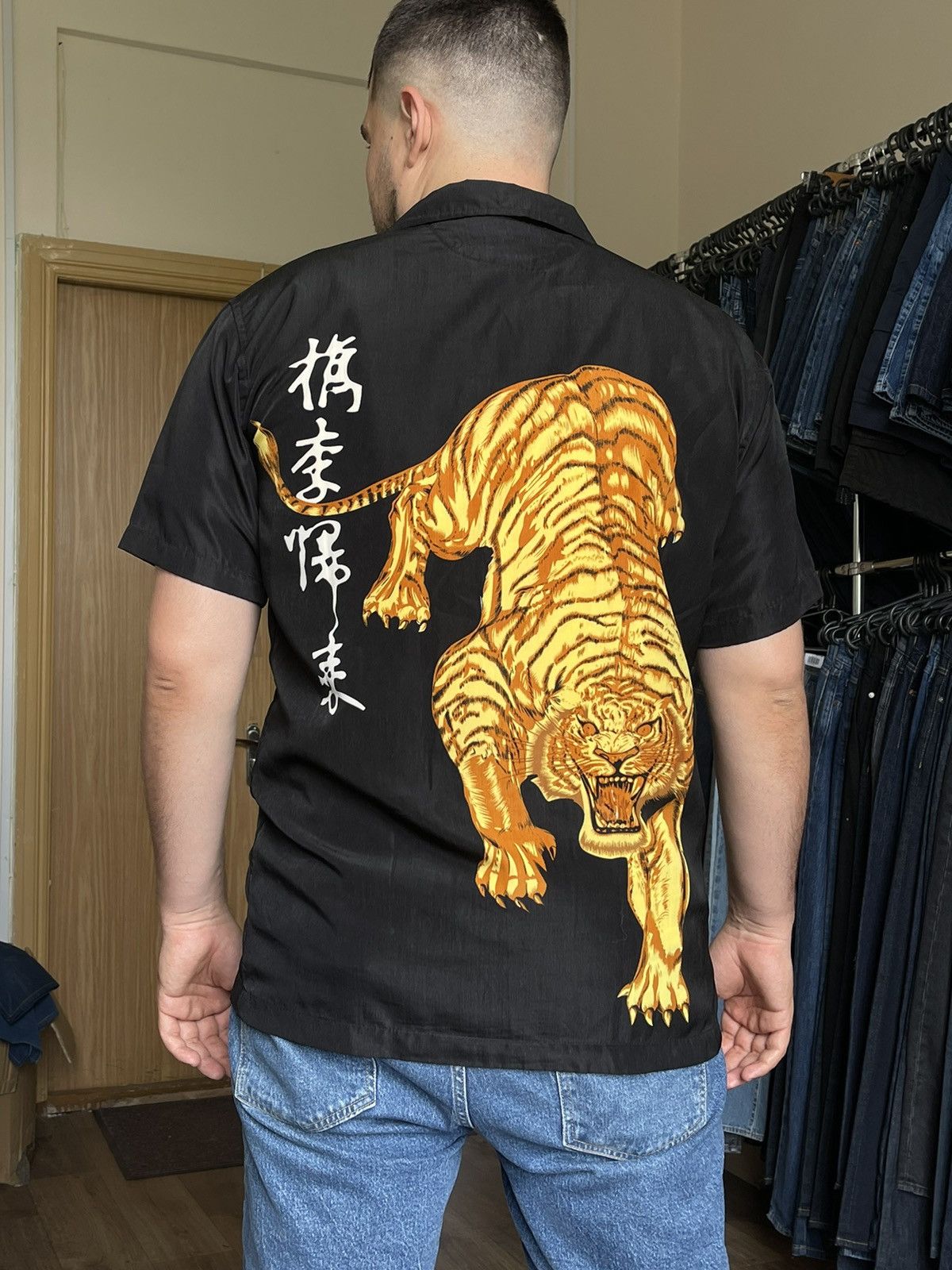 Vintage Dnon jeans vintage Hawaii shirt 90s rare tiger big logo art Size US S / EU 44-46 / 1 - 10 Thumbnail