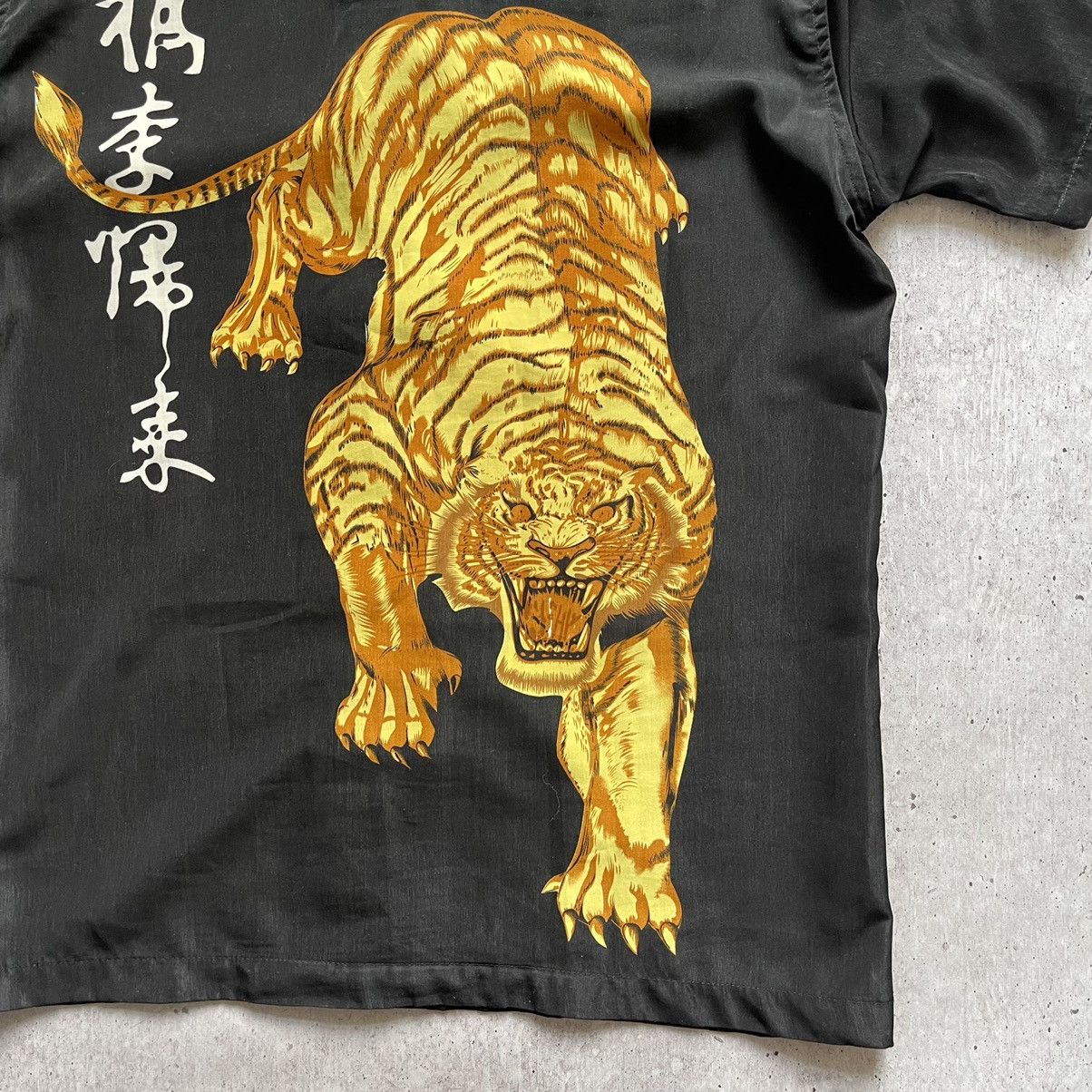 Vintage Dnon jeans vintage Hawaii shirt 90s rare tiger big logo art Size US S / EU 44-46 / 1 - 8 Thumbnail