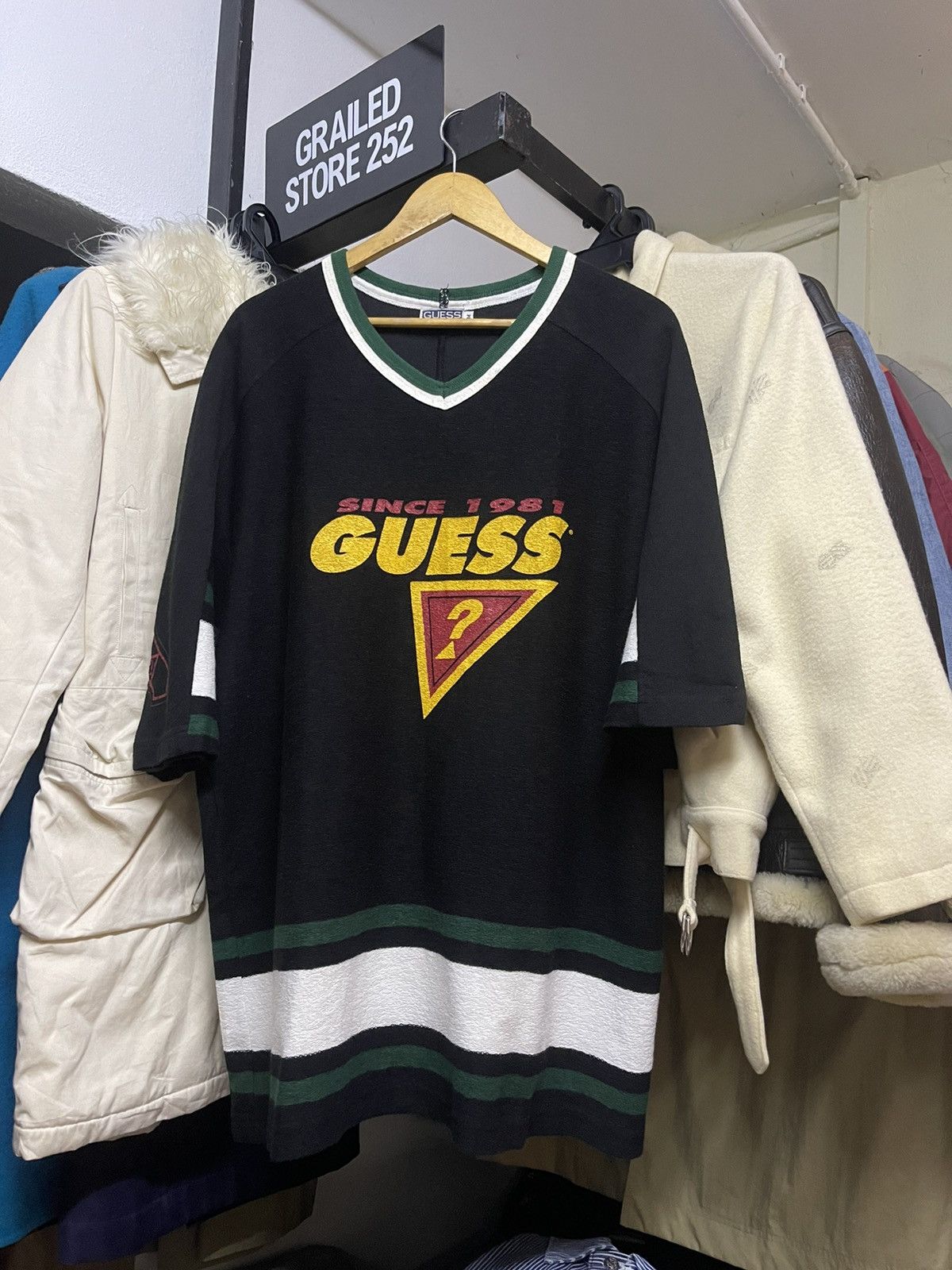 Guess Vintage 80s guess big logo Oversized tshirts Size US M / EU 48-50 / 2 - 1 Thumbnail