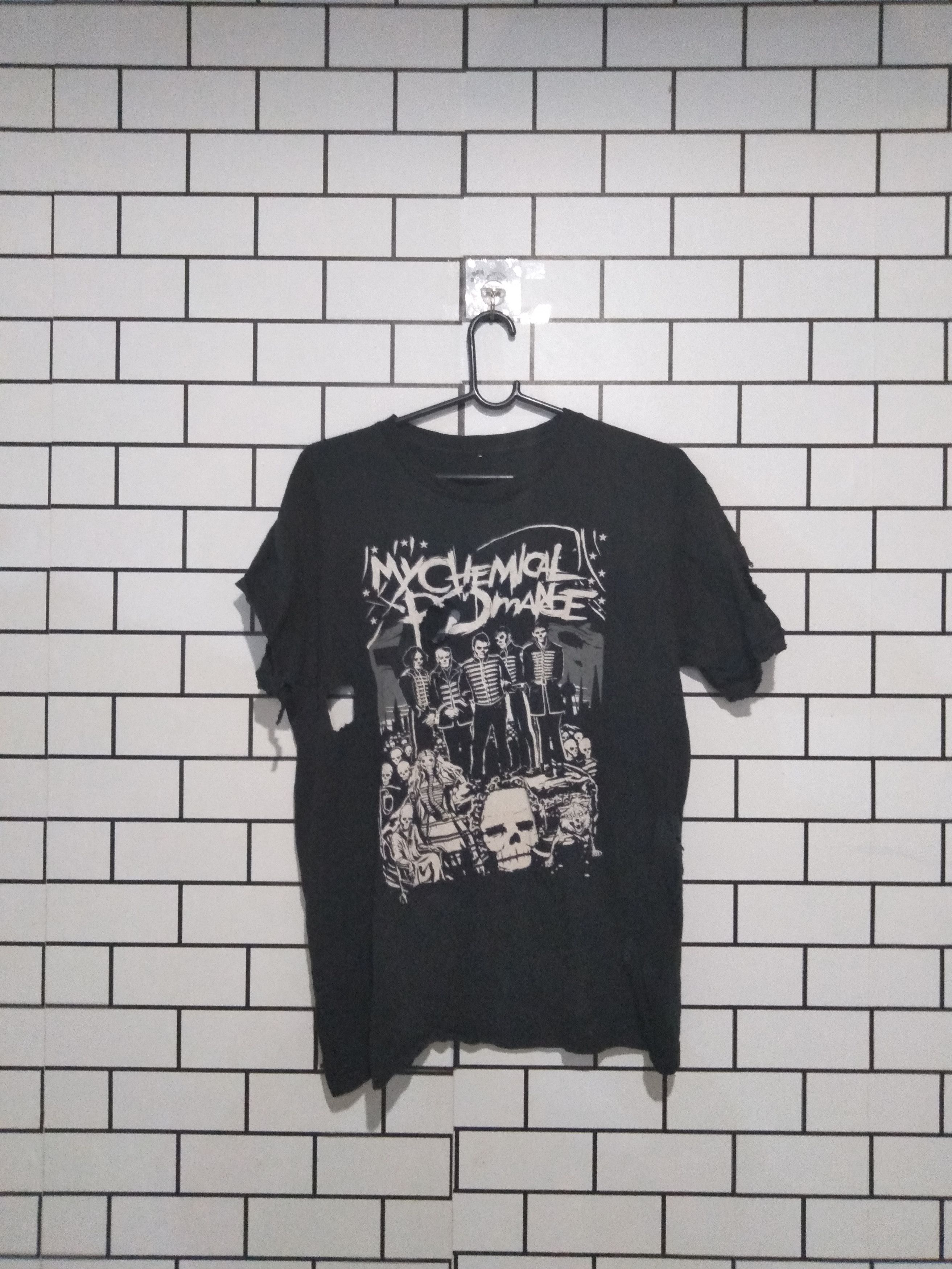 Band Tees my chemical romance Size US L / EU 52-54 / 3 - 1 Thumbnail