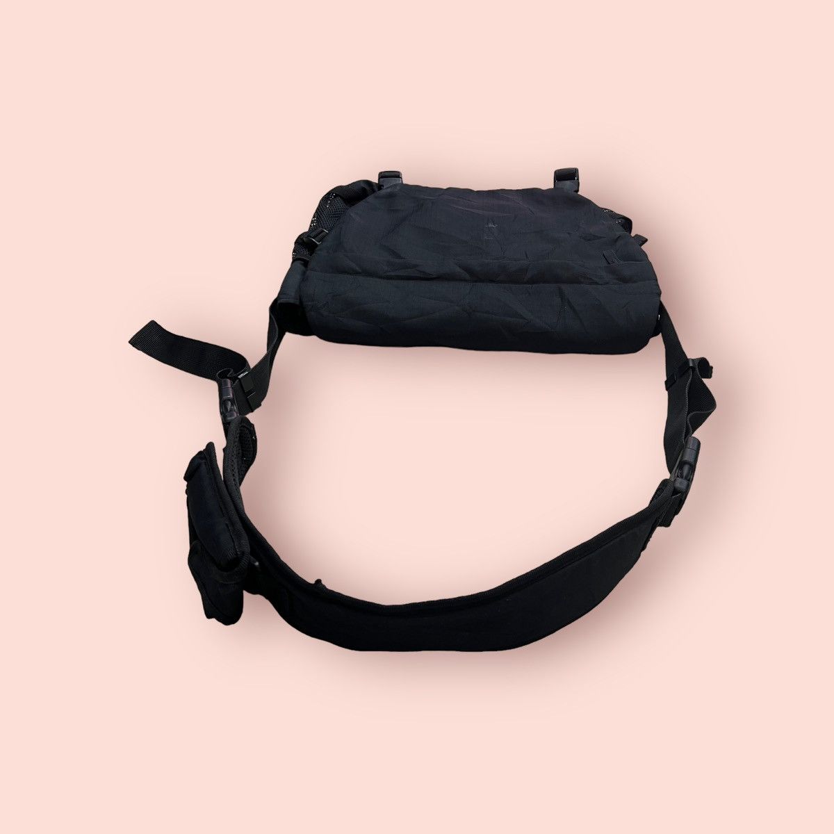 Japanese Brand VINTAGE Y2K UNIQLO JUN TAKAHASHI CROSSBODY MESSENGER BAG Size ONE SIZE - 10 Thumbnail