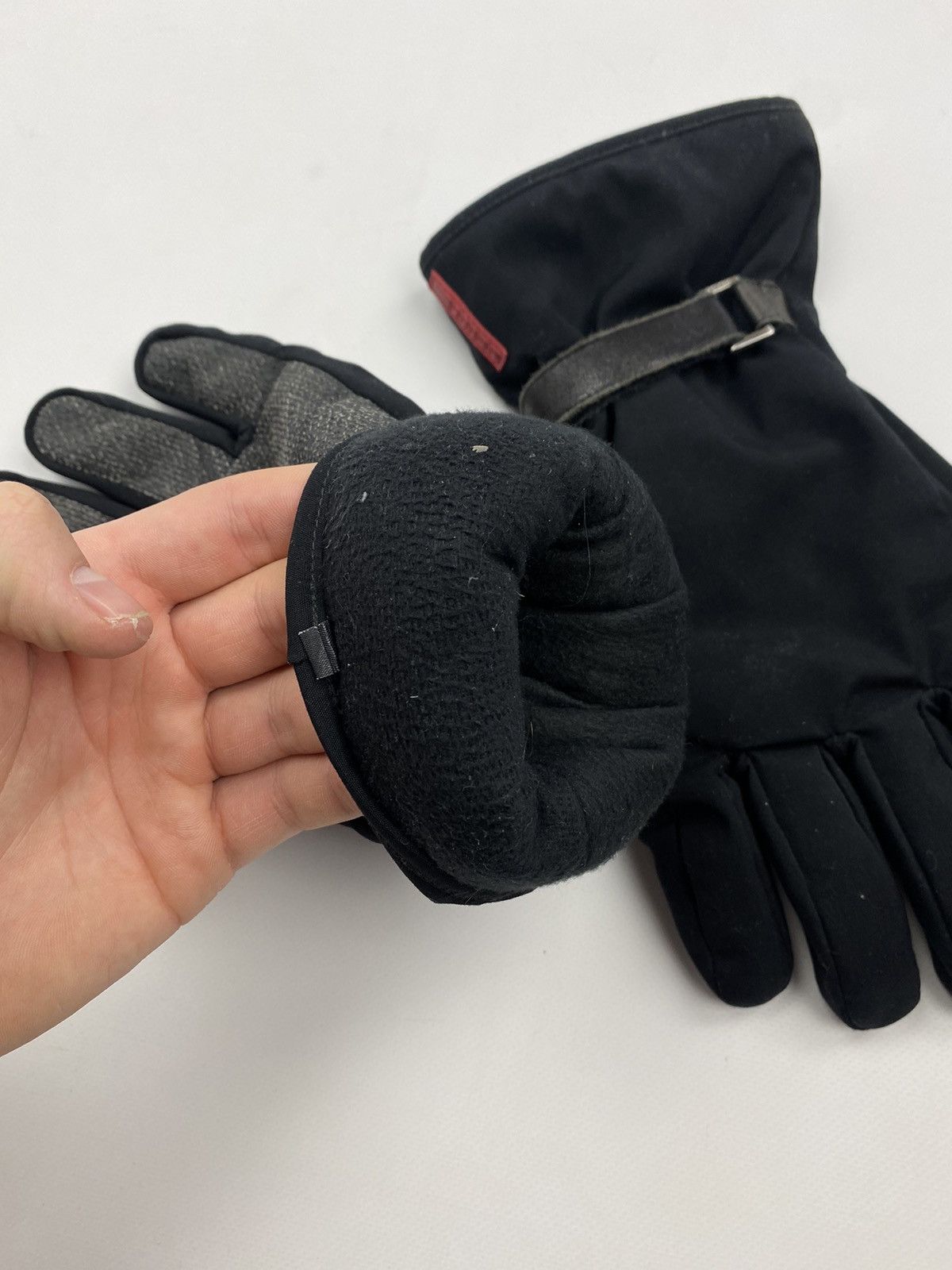 Prada Prada Sport Black Ski Gloves with Red Tab Size ONE SIZE - 7 Thumbnail