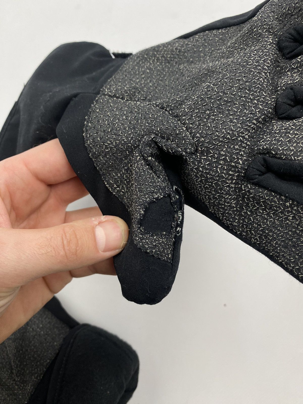 Prada Prada Sport Black Ski Gloves with Red Tab Size ONE SIZE - 10 Thumbnail